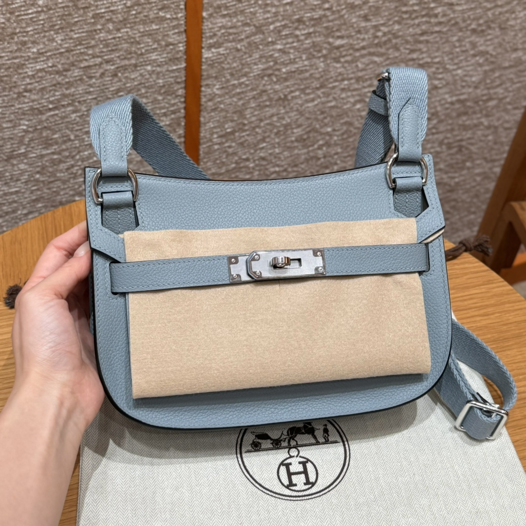 Jypsiere Mini Blue Lin Evercolor Leather Silver Hardware Crossbody Bag 1 i1727770905 8623 2
