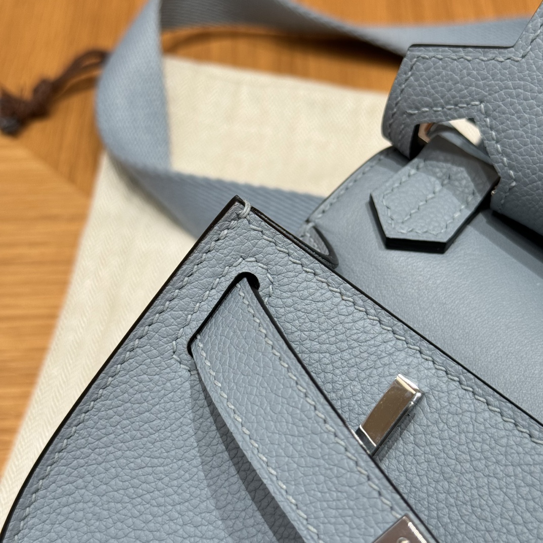 Hermès Jypsiere Mini Blue Lin Evercolor Leather Silver Hardware Bag 5 i1727770944 5608 1
