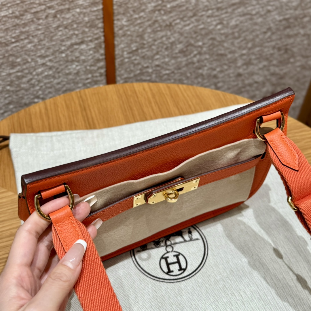 Jypsiere Mini Feu Orange Evercolor Leather Gold Hardware Crossbody Bag 6 i1727771038 8207 1
