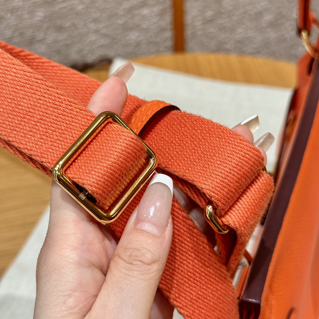 Hermès Jypsiere Mini Feu Evercolor Leather Gold Hardware Crossbody Bag 6 i1727771071 4310 7