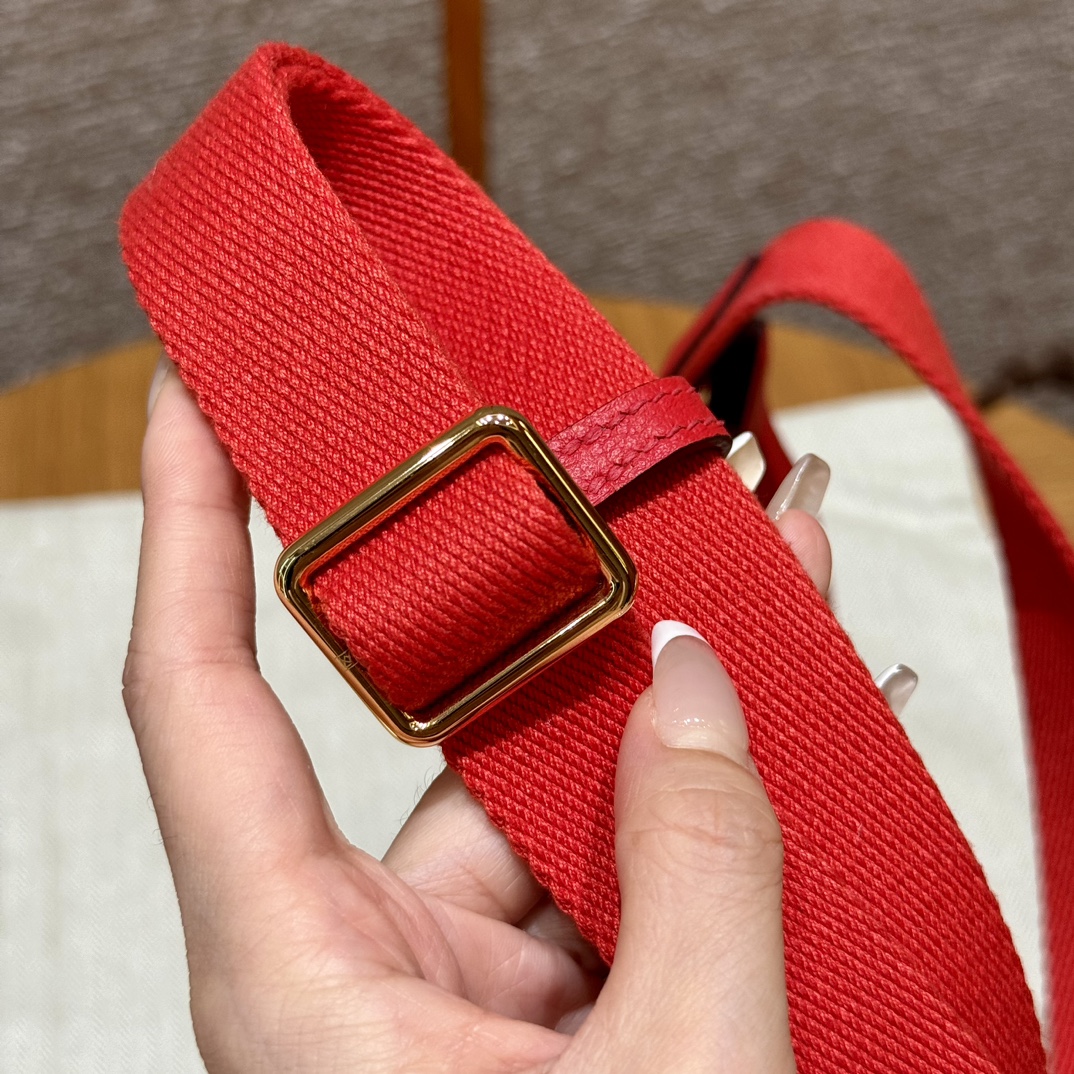 Hermès Jypsiere Mini Rouge Coeur Evercolor Leather Gold Hardware Bag 8 i1727771182 5492 3