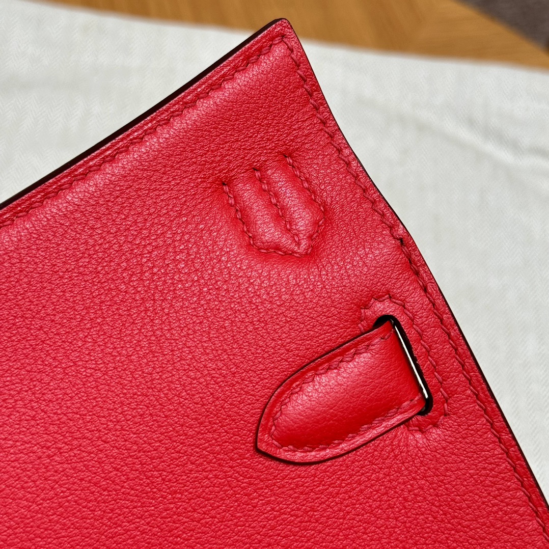 Hermès Jypsiere Mini Rouge Coeur Evercolor Leather Gold Hardware Bag 7 i1727771182 5851 4