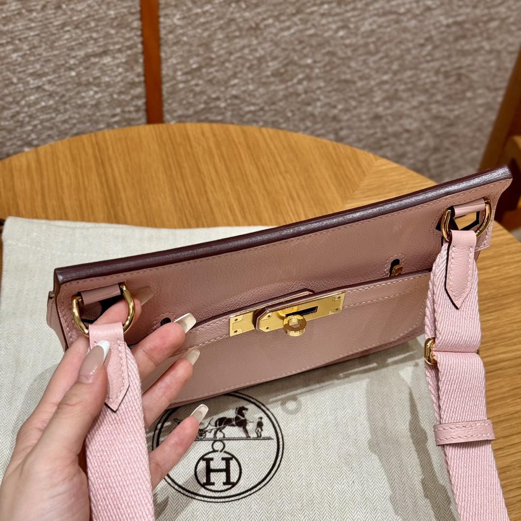 Jypsiere Mini Rose Sakura Evercolor Leather with Gold Hardware, 23cm 4 i1727771325 8119 2