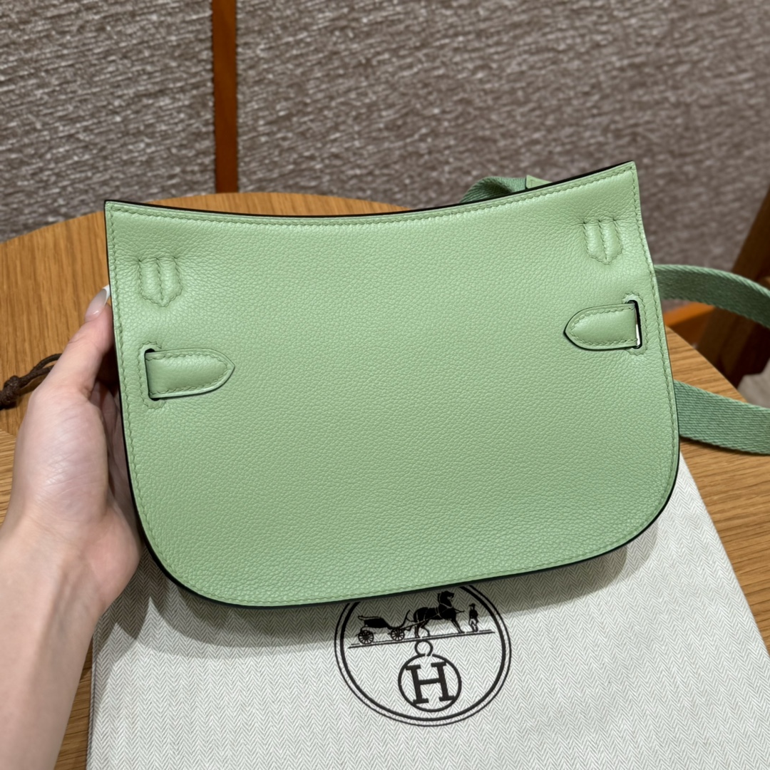 Hermès Jypsiere Mini Vert Criquet Evercolor Leather Gold Hardware Bag 3 i1727772581 5216 1