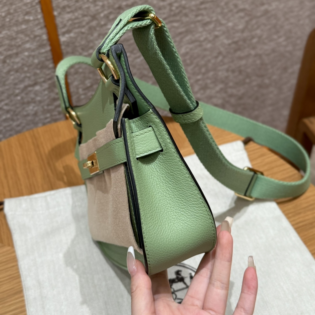 Hermès Jypsiere Mini Vert Criquet Evercolor Leather Gold Hardware Bag 4 i1727772581 6644 2