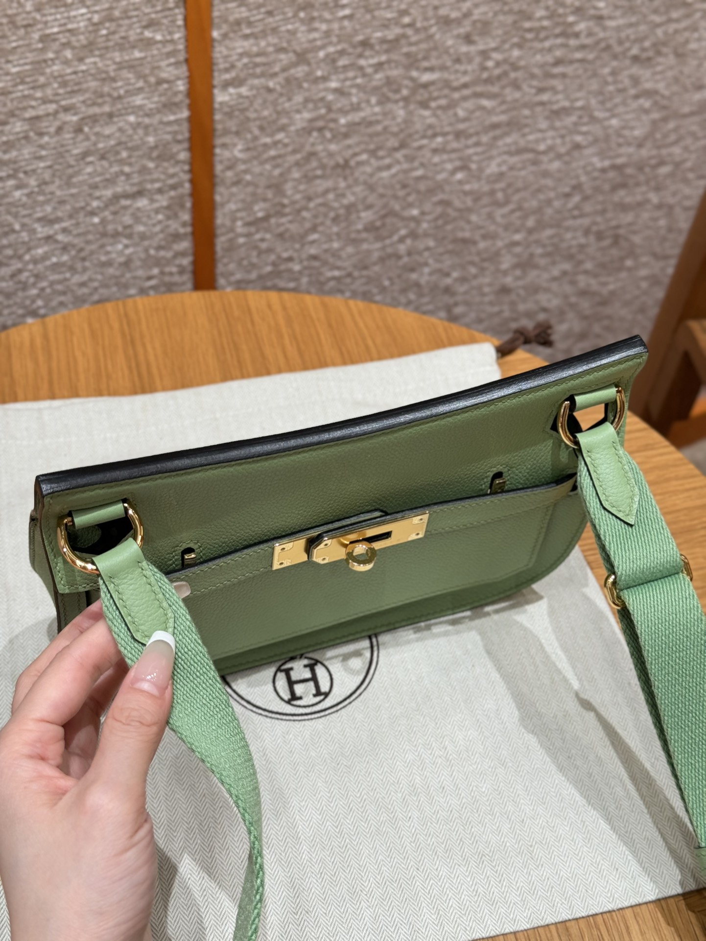 Hermès Jypsiere Mini Vert Criquet Evercolor Leather Gold Hardware 8 i1727772612 5772 5