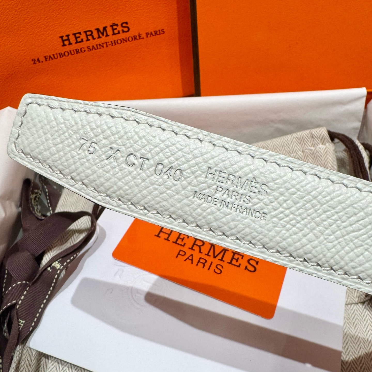 H家 小細腰ベルト おしゃれなスタイリング必須アイテム