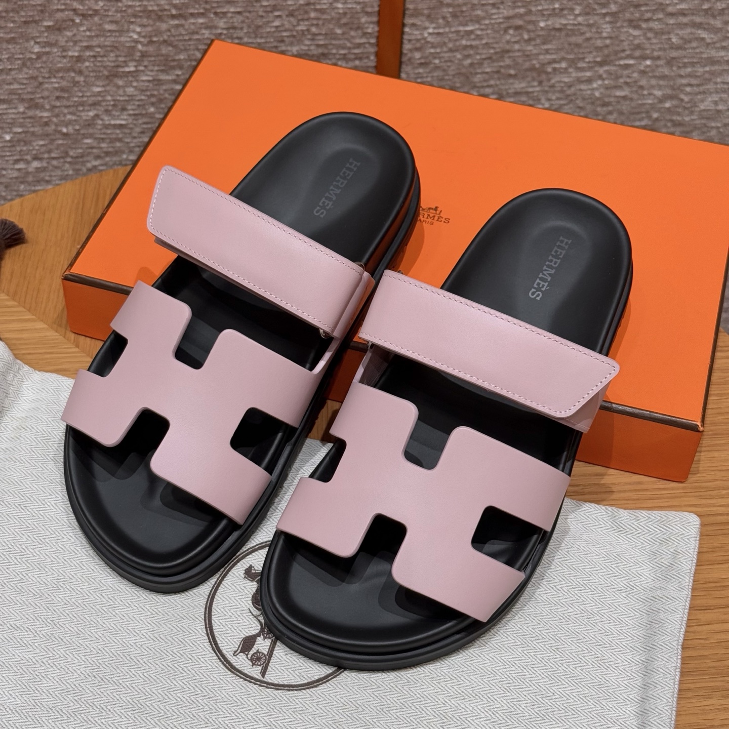 HERMES Chyper 슬리퍼 원 스트랩 슬리퍼 여성용 봄가을용 패션 클래식