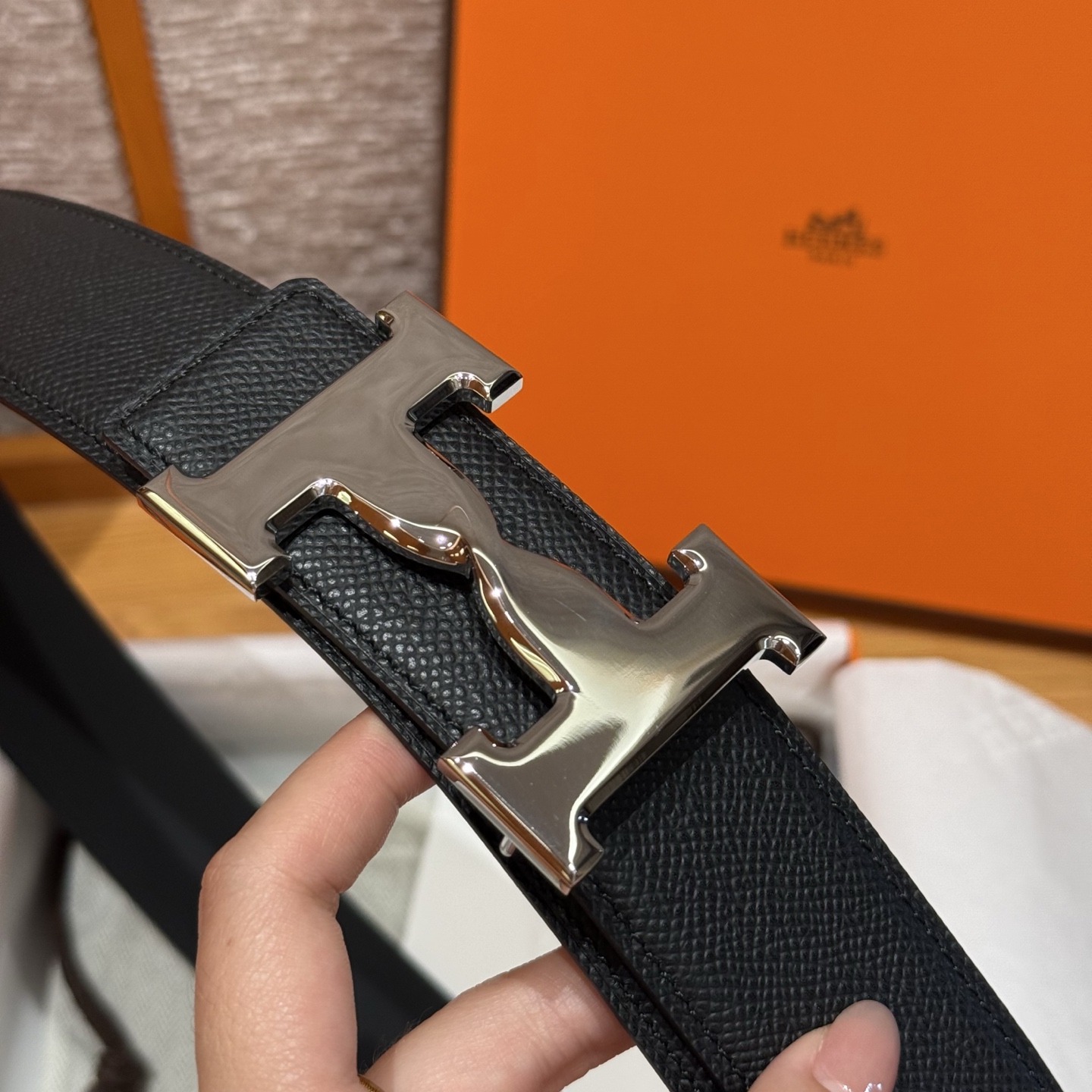 H家男款腰带 - 贅沢で現代的なデザインの両面使用可能