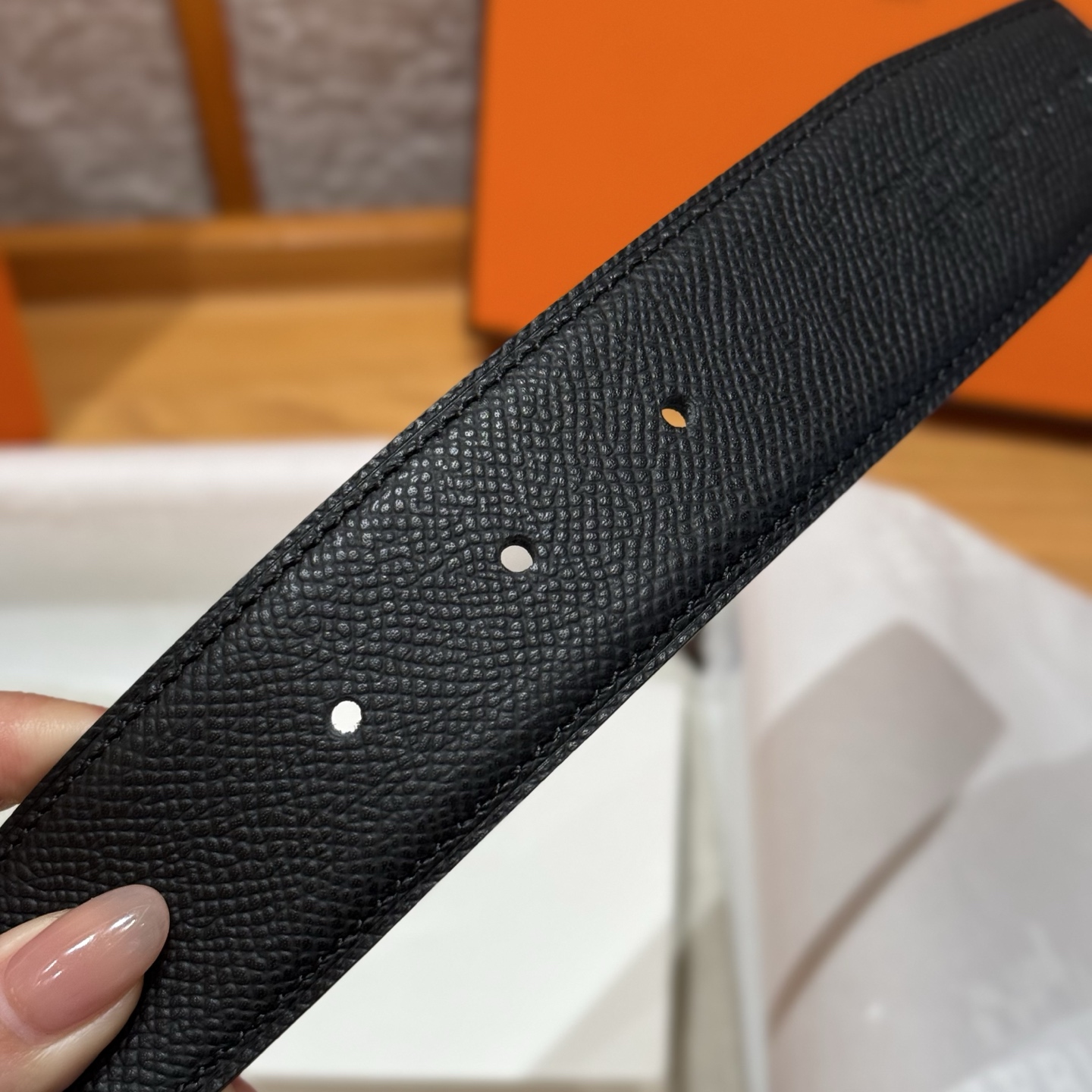 H家男款腰带 - 贅沢で現代的なデザインの両面使用可能