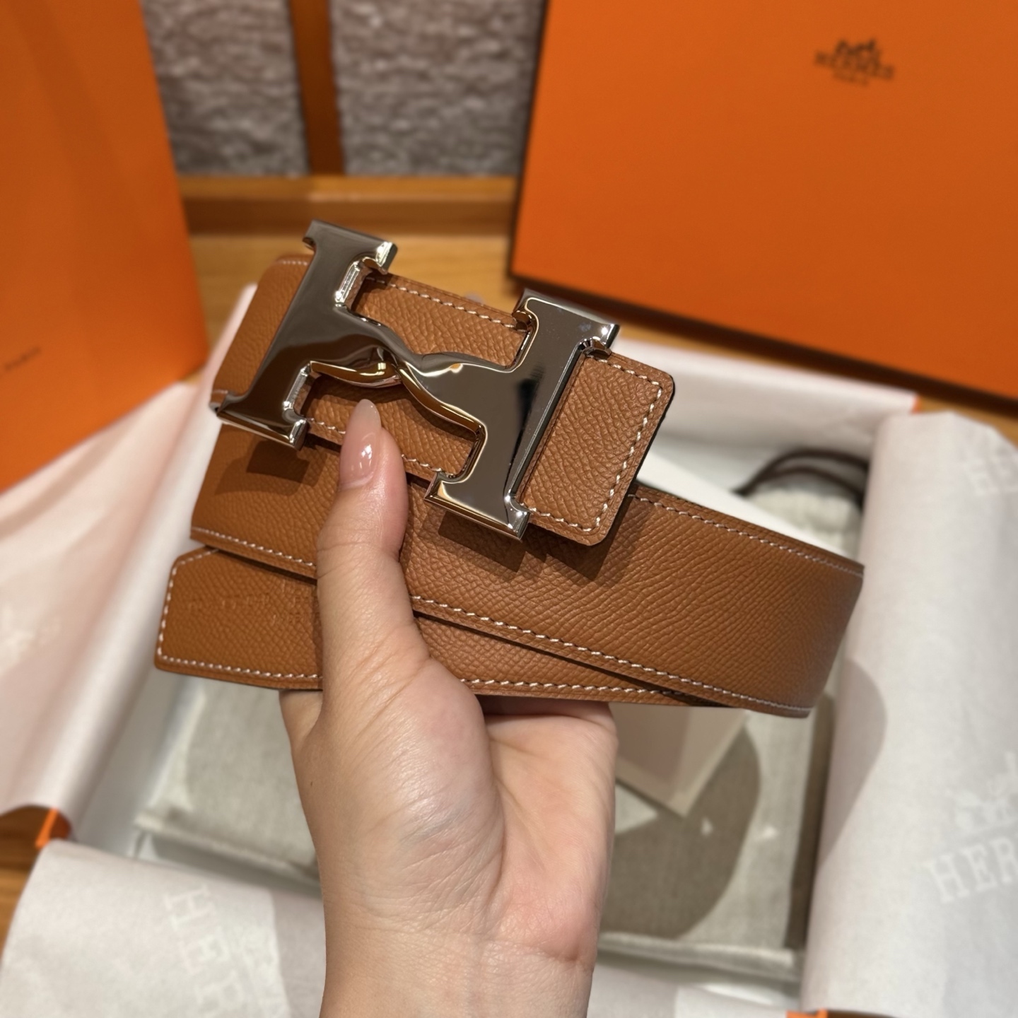 H家男款腰带 - 双面デザインでスタイリッシュなビジネス・カジュアル兼用