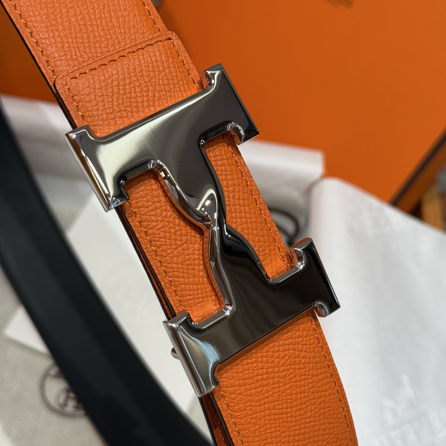 H家男款腰带 - 独具個性と洗練されたデザイン