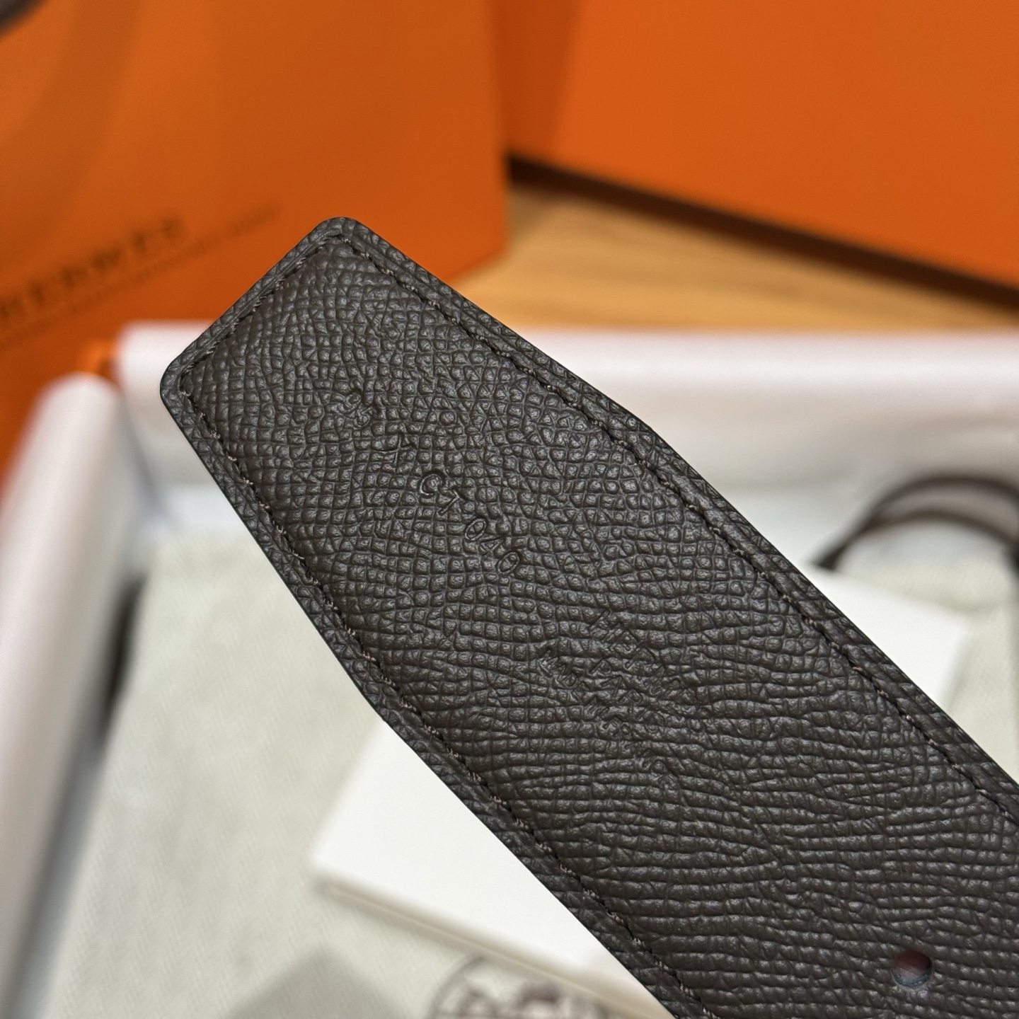 H家男款腰带 - ダブルサイドデザインの高級ビジネスベルト