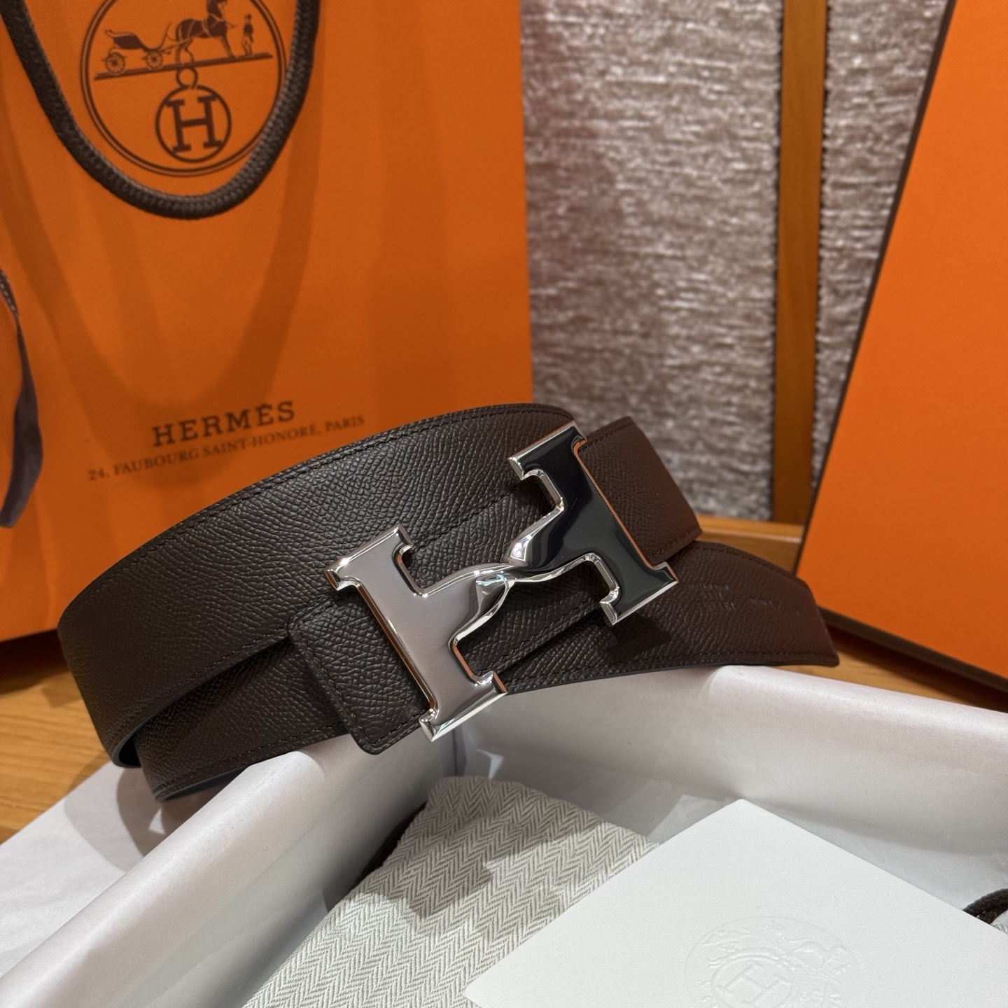 H家男款腰带 - ダブルサイドデザインの高級ビジネスベルト