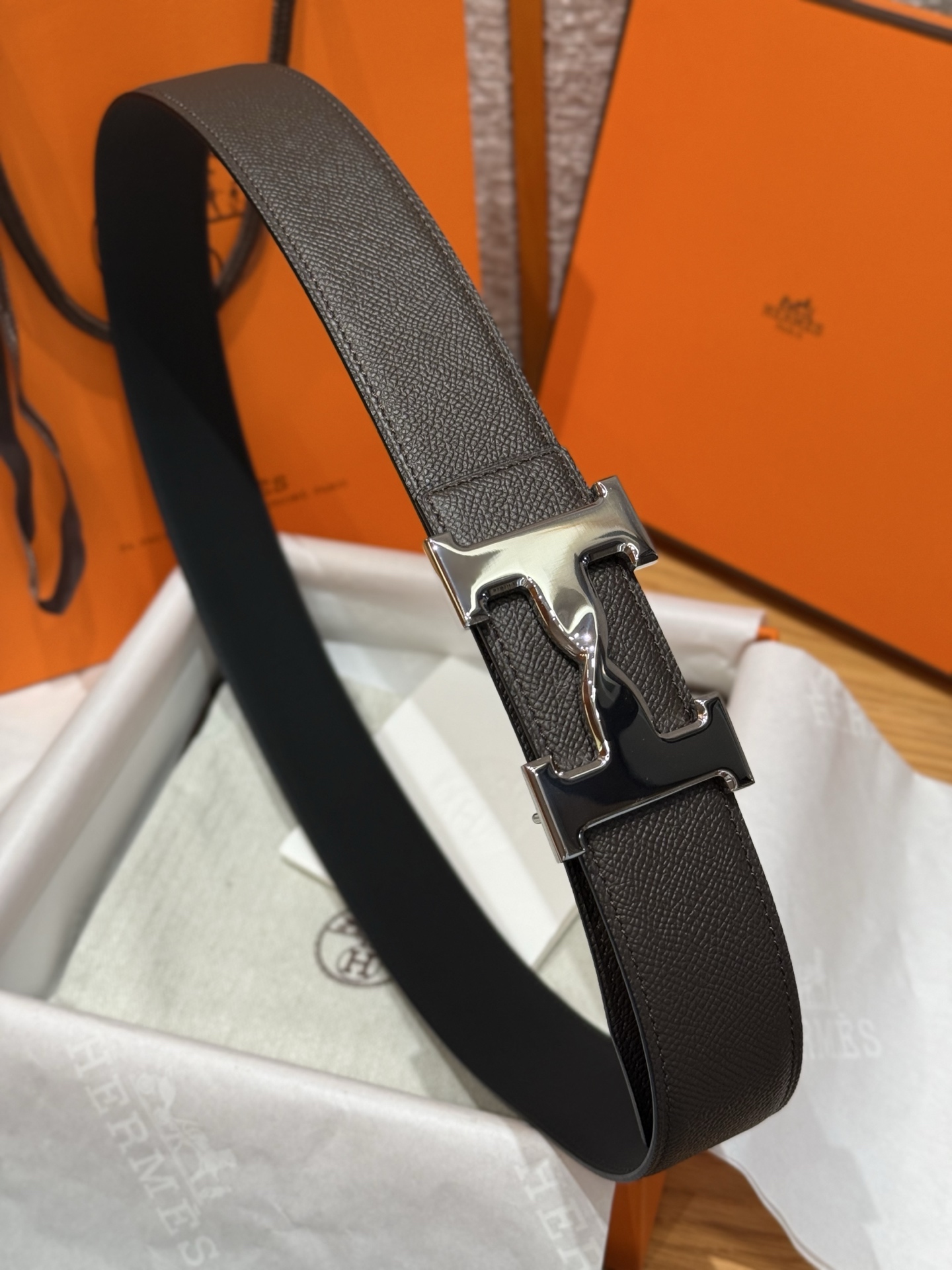 H家男款腰带 - ダブルサイドデザインの高級ビジネスベルト