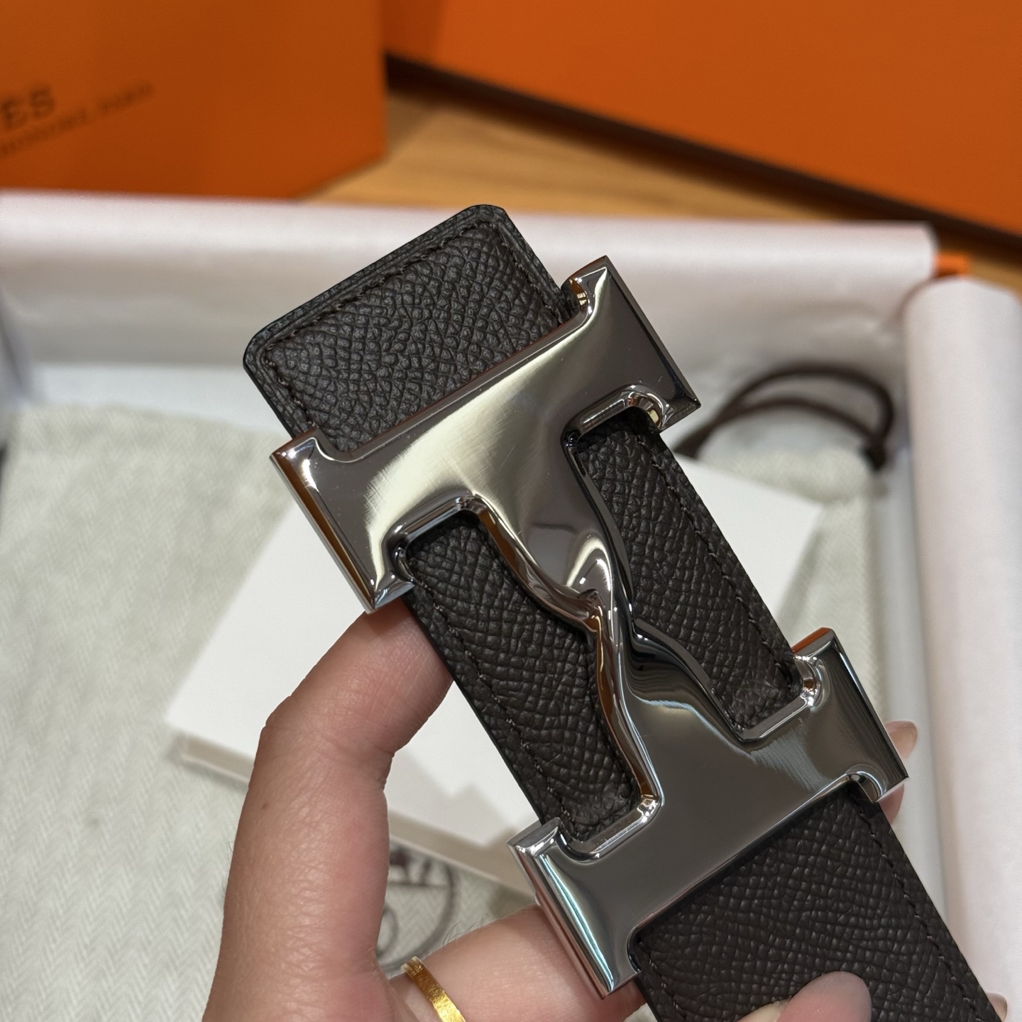 H家男款腰带 - ダブルサイドデザインの高級ビジネスベルト