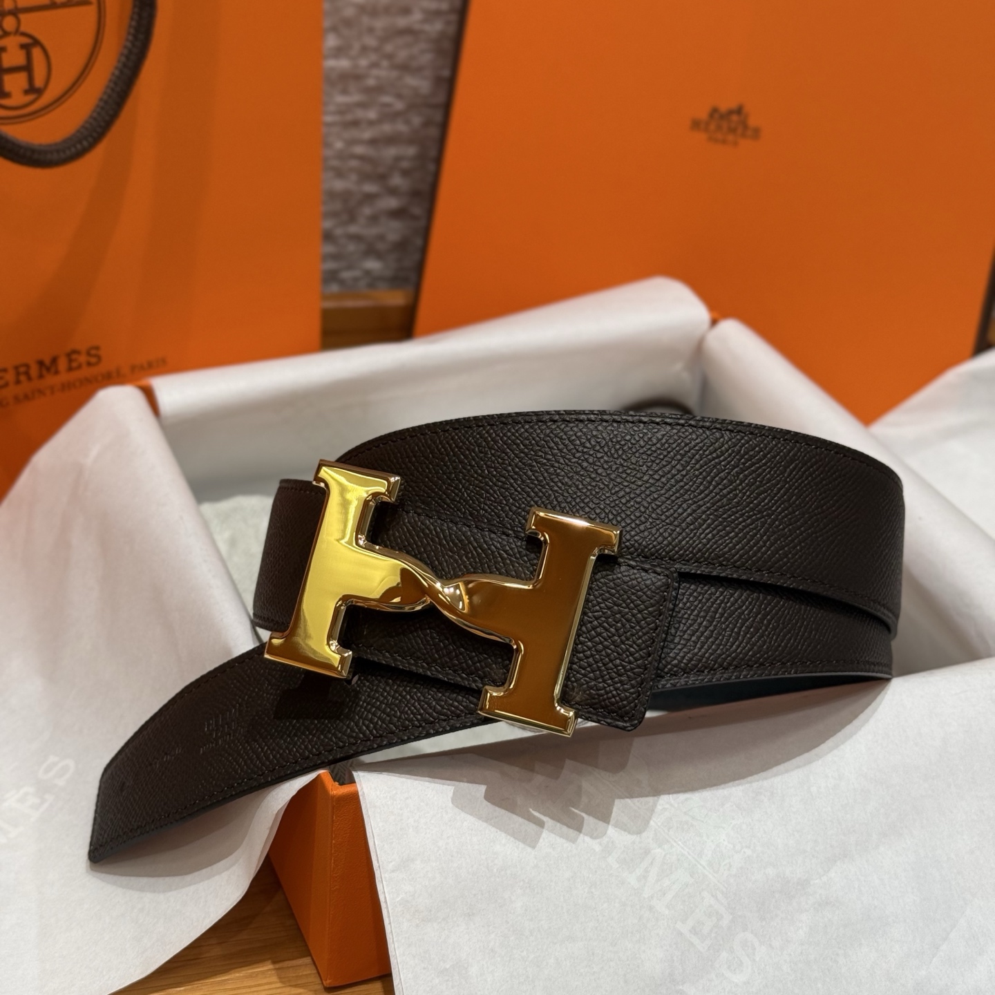 H家男款腰带 - ダブルサイド使用可能でスタイリッシュなデザイン