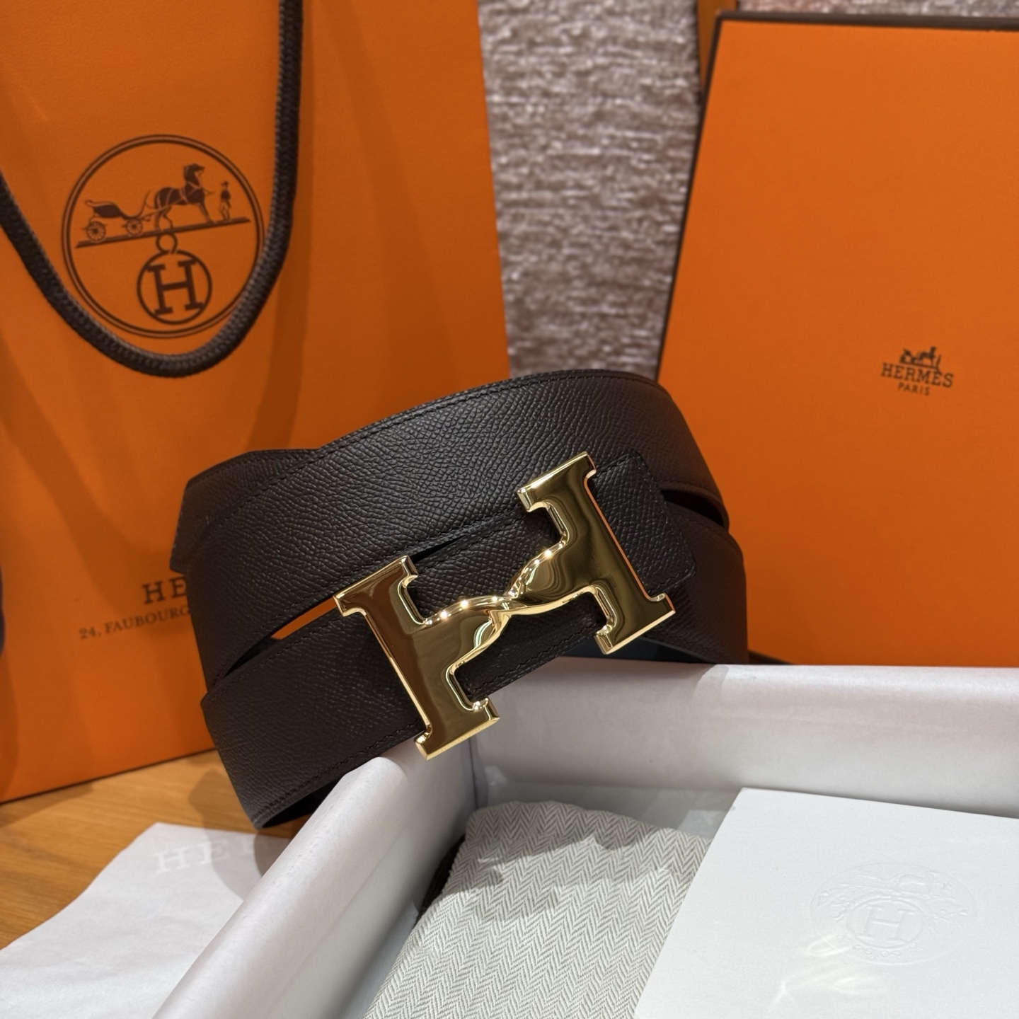 H家男款腰带 - ダブルサイド使用可能でスタイリッシュなデザイン