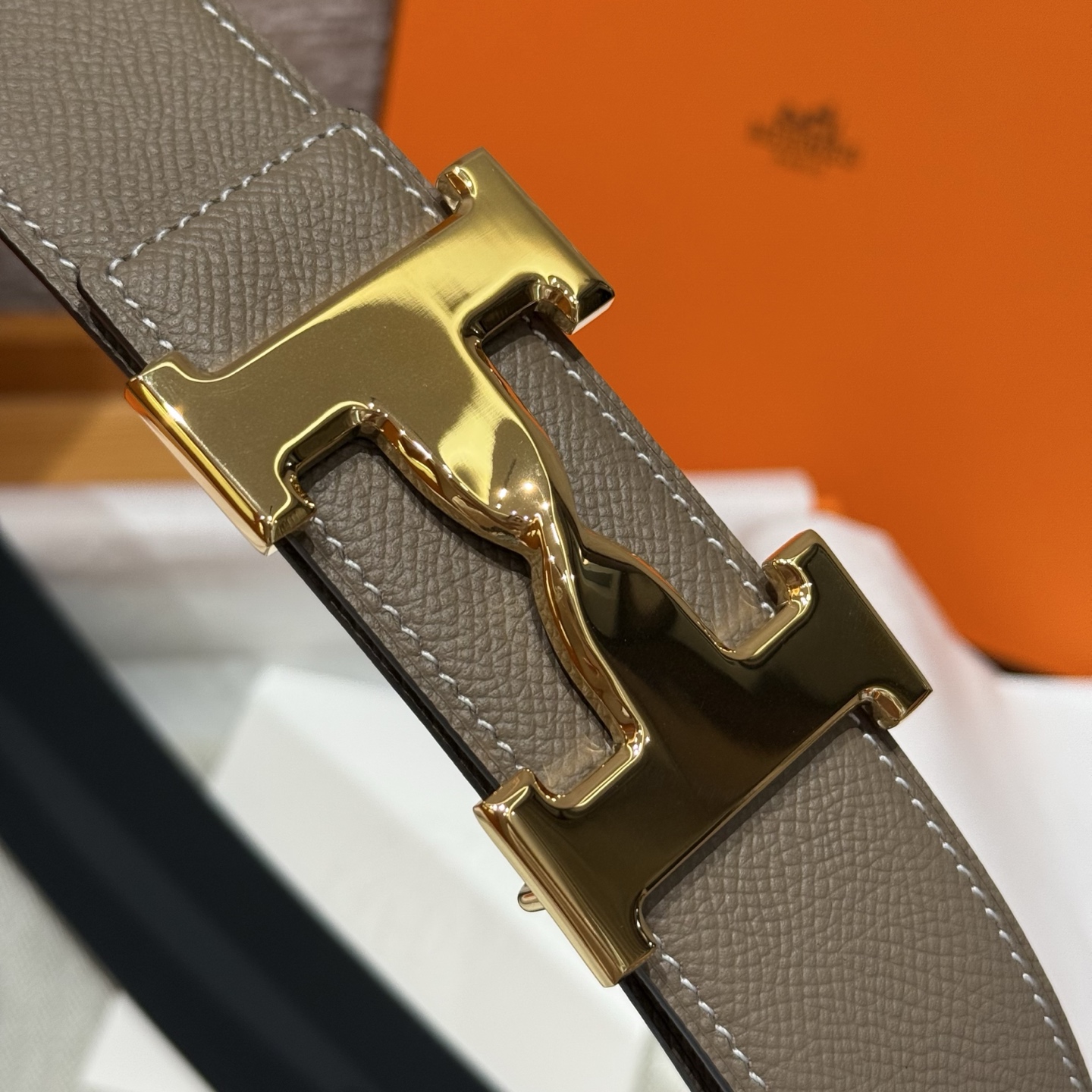 H家男款腰带 - 双面使用の高級感あふれるデザイン