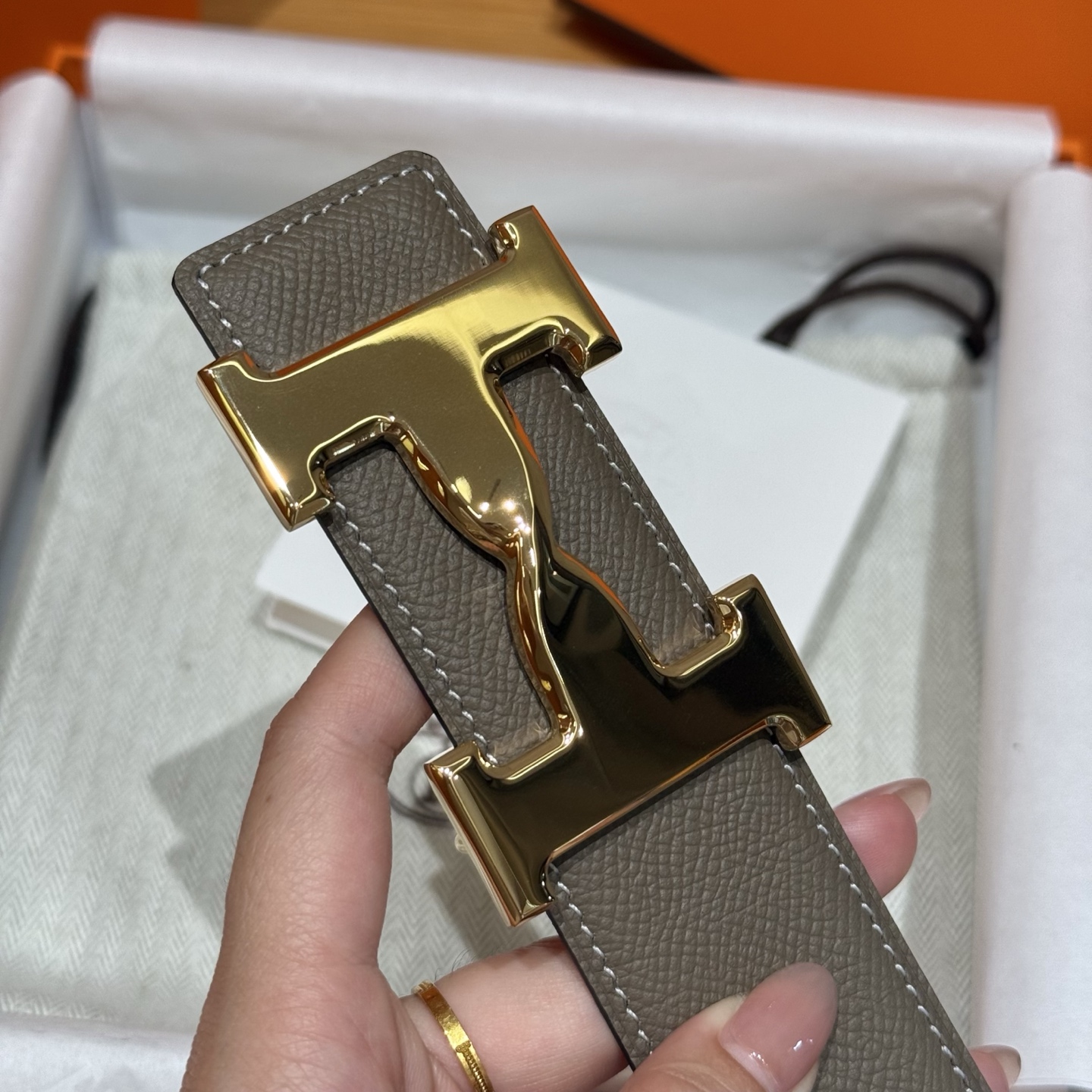 H家男款腰带 - 双面使用の高級感あふれるデザイン