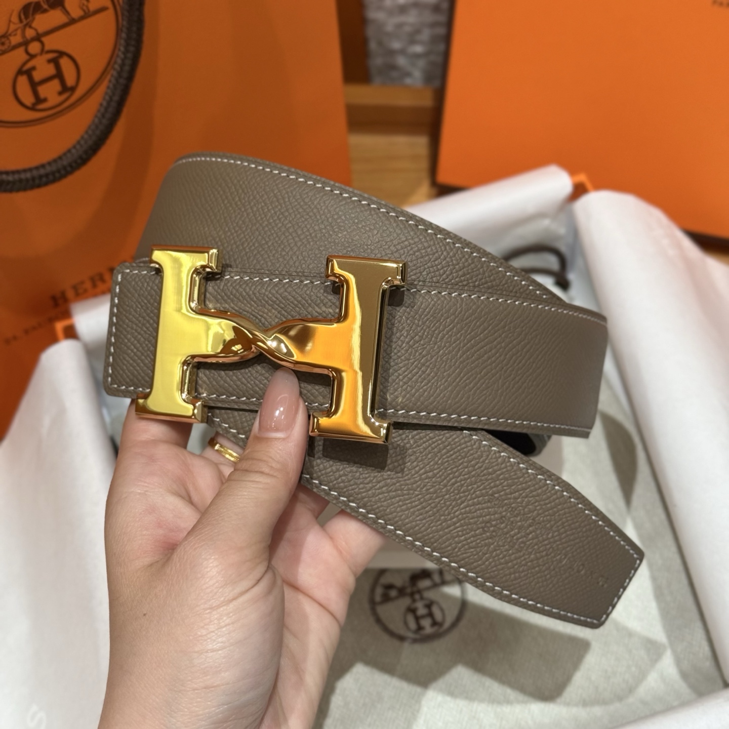 H家男款腰带 - 双面使用の高級感あふれるデザイン