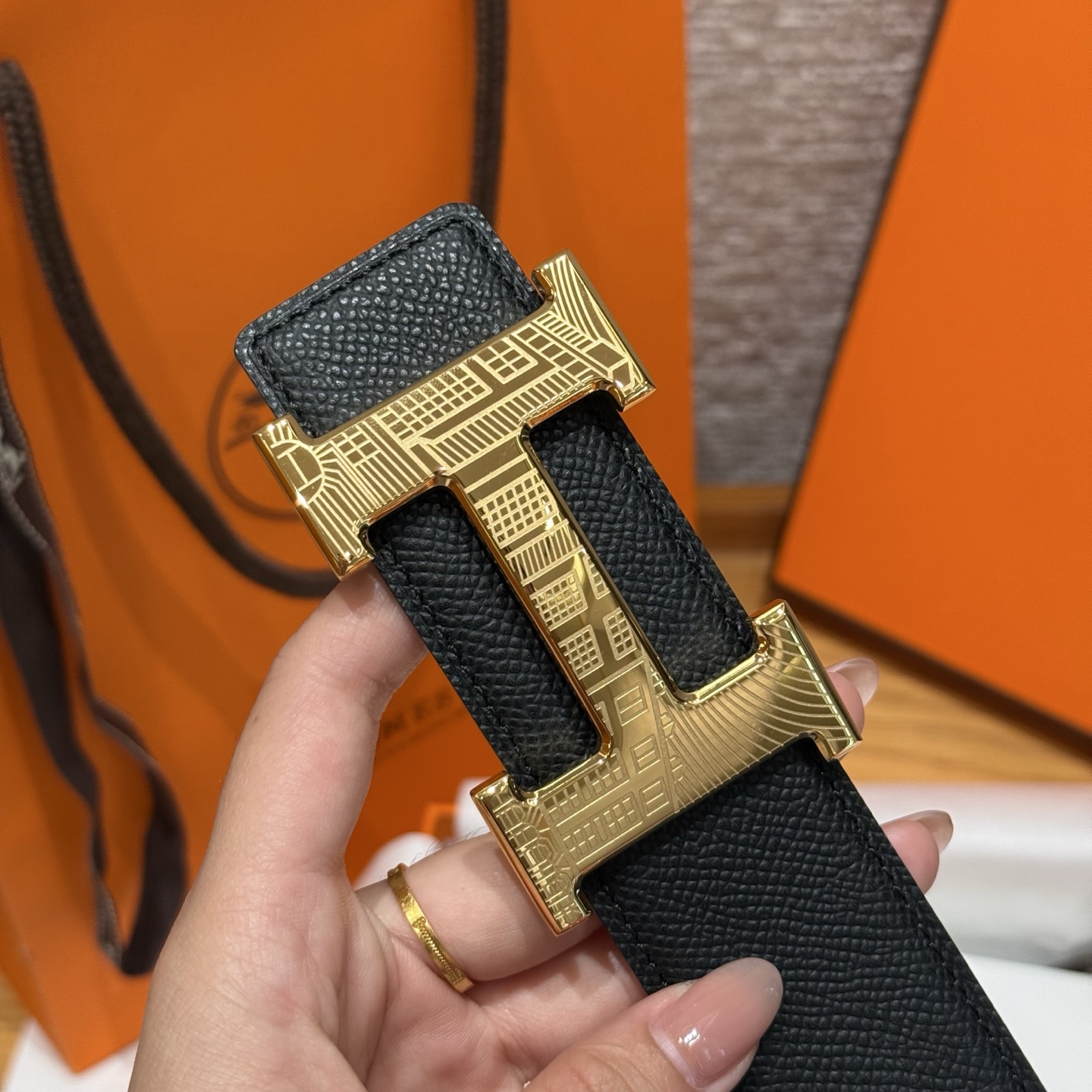 H家Touareg 皮带扣&双面皮腰 - 手工雕刻の特別なデザイン