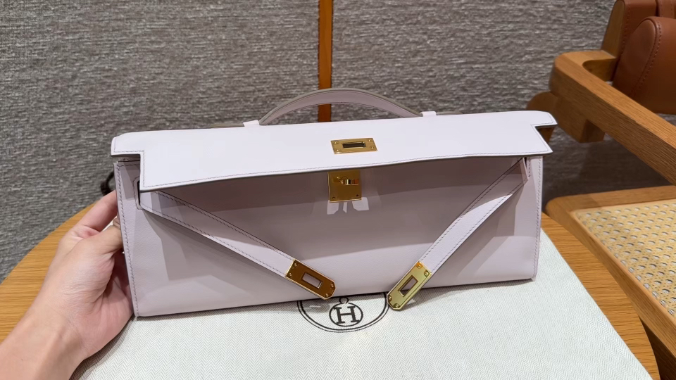 Hermès Kelly cut 31cm (Mauve pale)