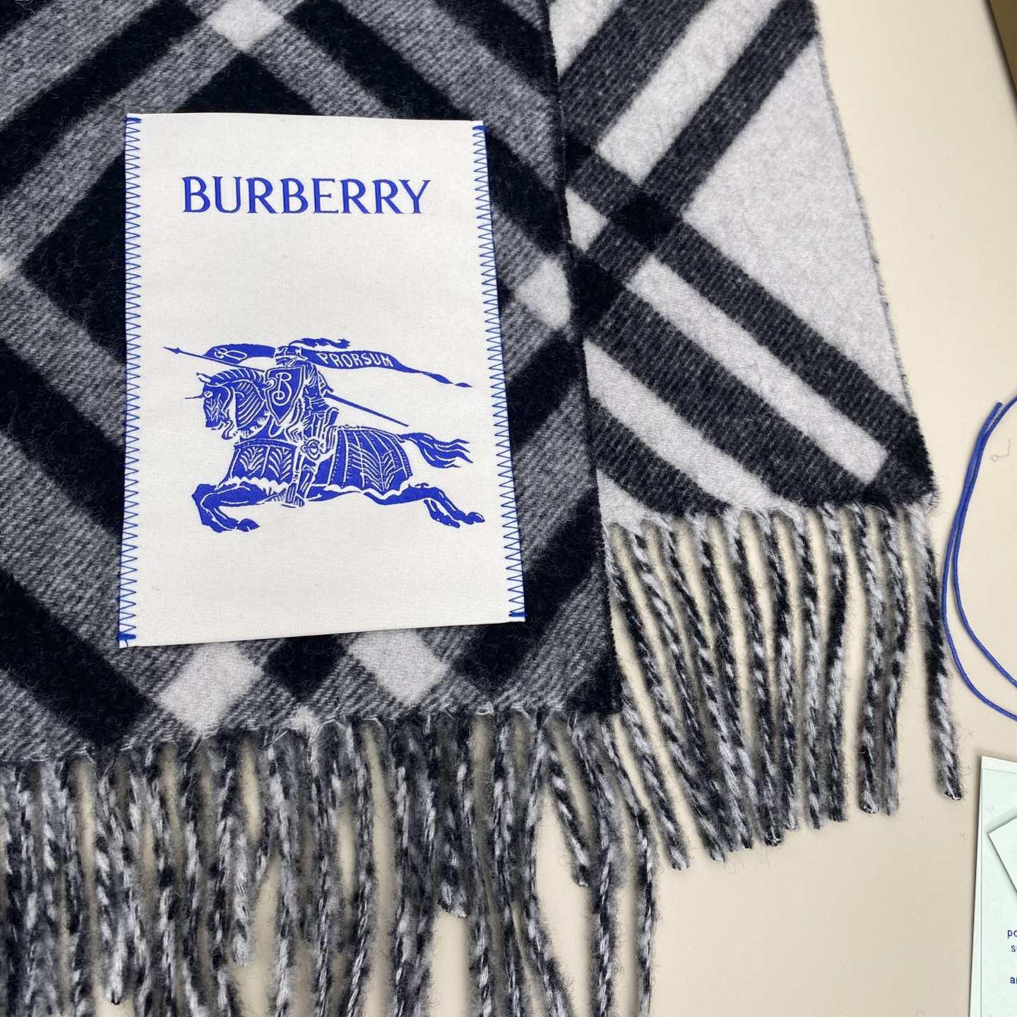 双面围巾 🆕Burberry · 巴宝莉格子围巾❗️好看的要疯掉了，太有型太有魅力了❗️❗️非常斯文时尚