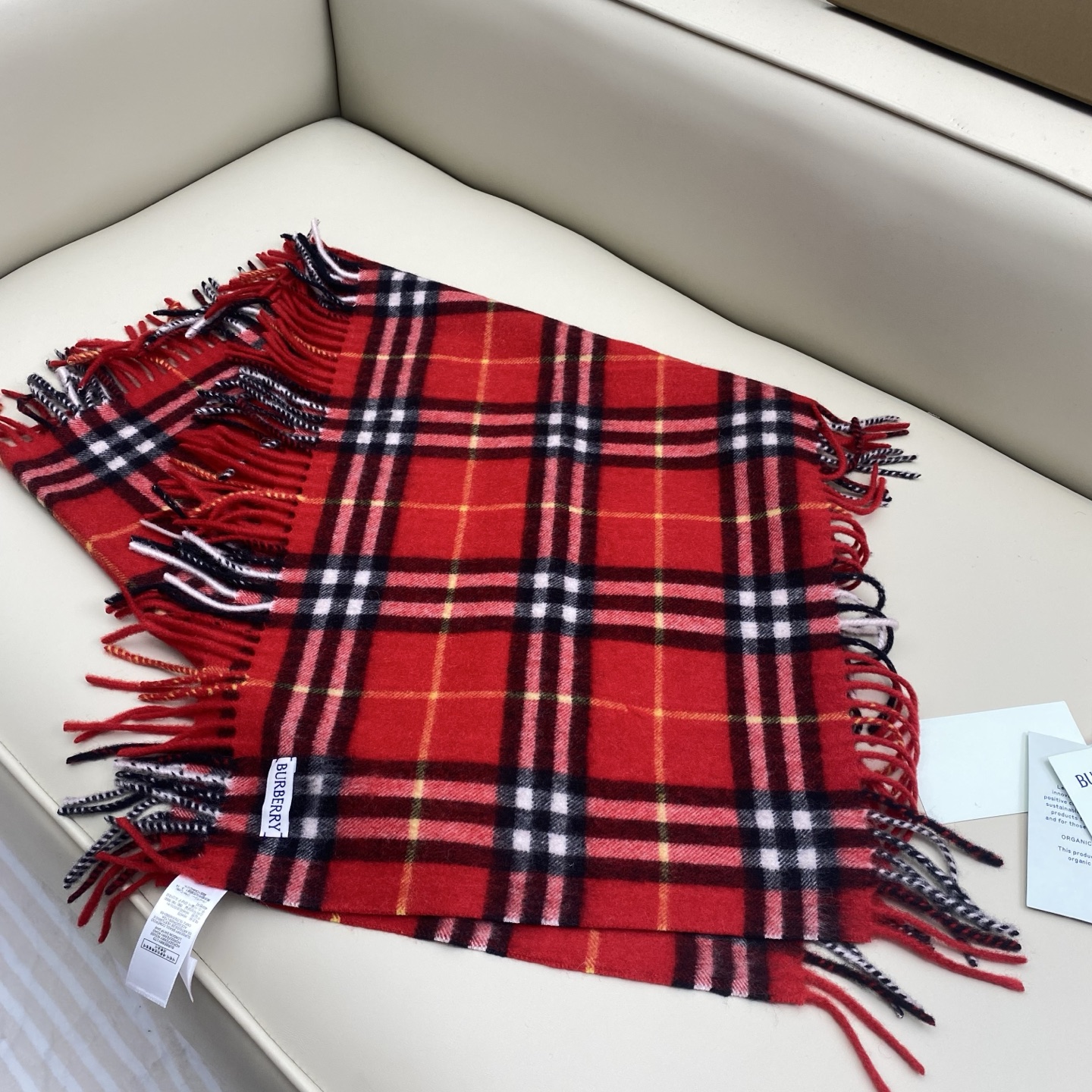  𝐁𝐁𝐫 HaPPy格纹流苏围巾
155*30cm.100%山羊绒
羊绒围巾装饰精纺 Burberry 