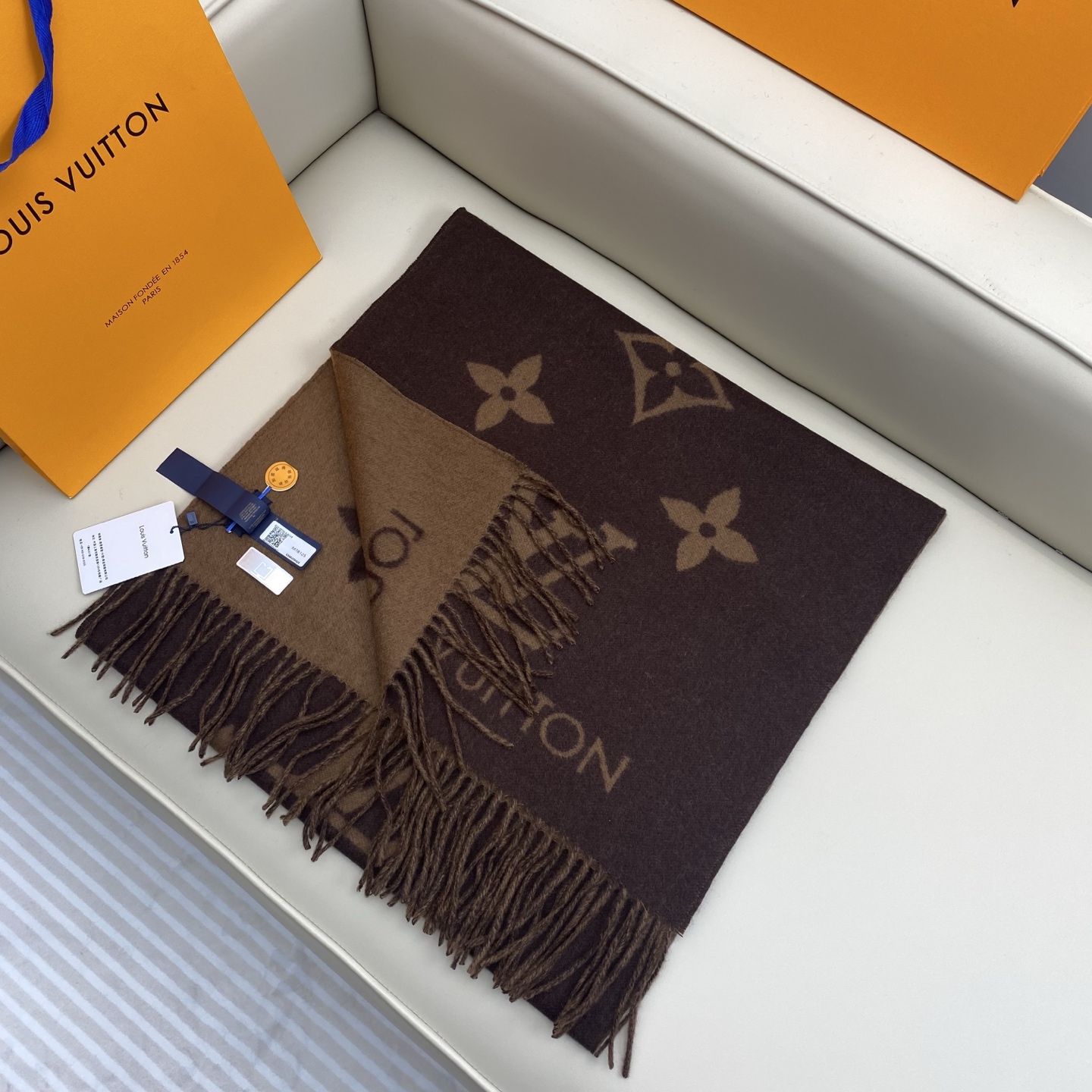  「芯片版」1v双面披肩围巾 190*45cm  100%羊绒 Reykjavik 围巾臻选丰盈羊绒，以