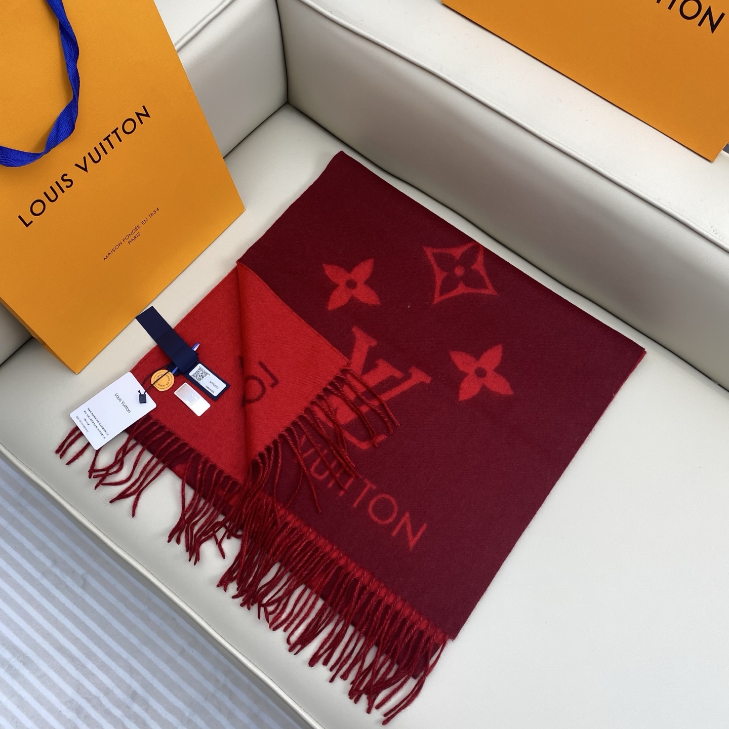  「芯片版」1v双面披肩围巾 190*45cm  100%羊绒 Reykjavik 围巾臻选丰盈羊绒，以