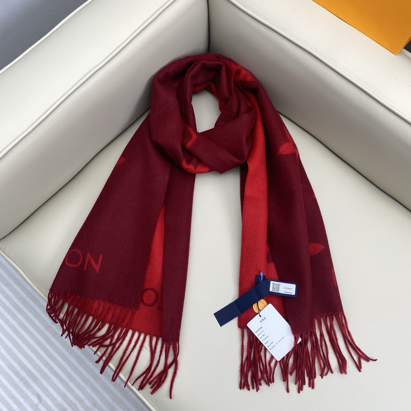  「芯片版」1v双面披肩围巾 190*45cm  100%羊绒 Reykjavik 围巾臻选丰盈羊绒，以