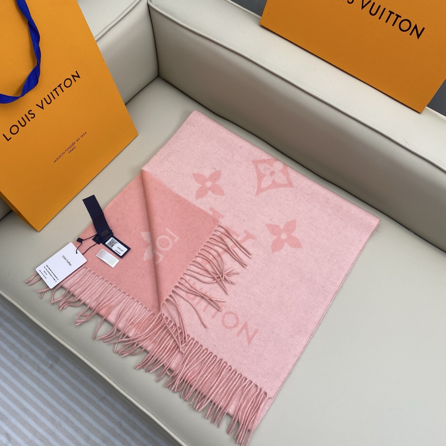  「芯片版」1v双面披肩围巾 190*45cm  100%羊绒 Reykjavik 围巾臻选丰盈羊绒，以