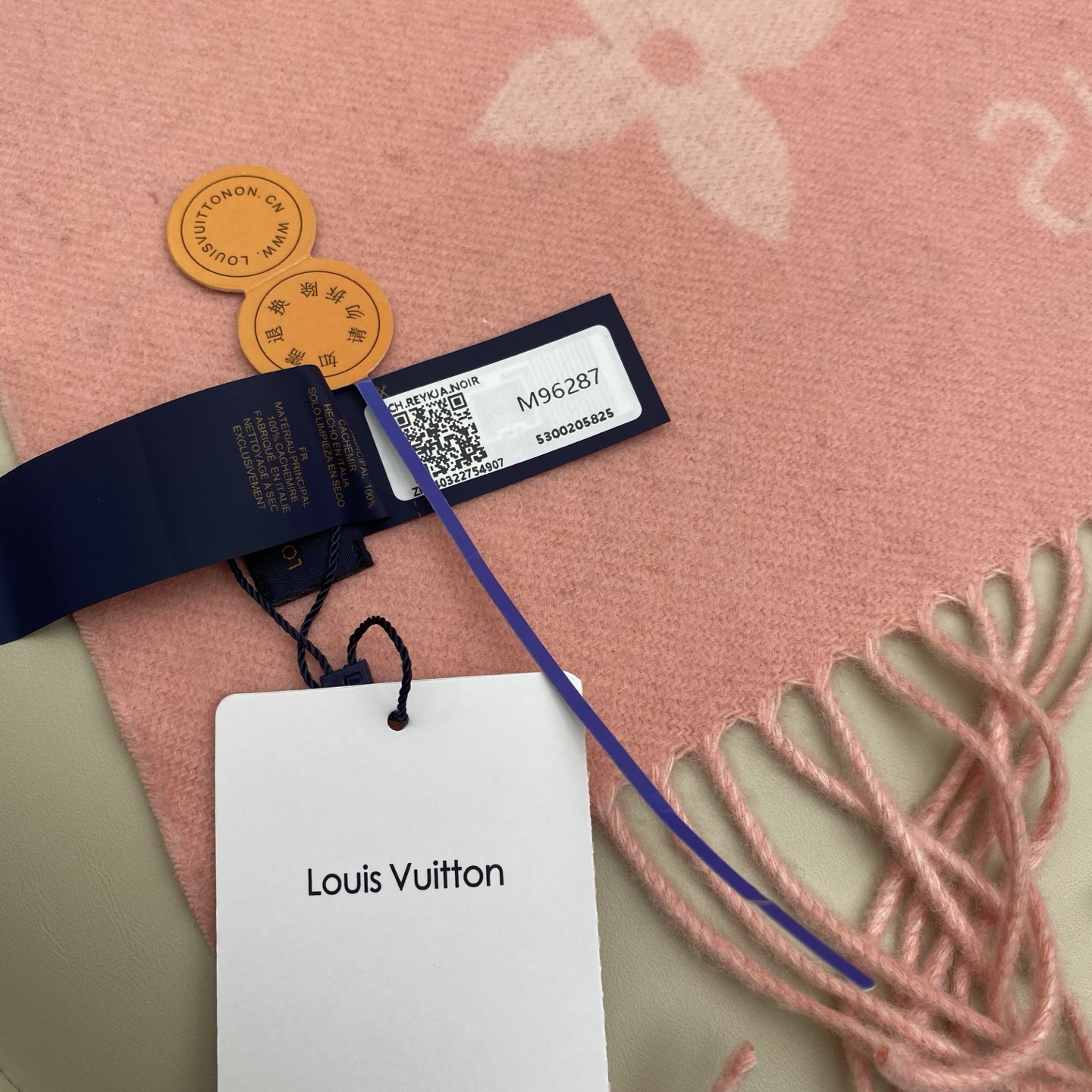  「芯片版」1v双面披肩围巾 190*45cm  100%羊绒 Reykjavik 围巾臻选丰盈羊绒，以