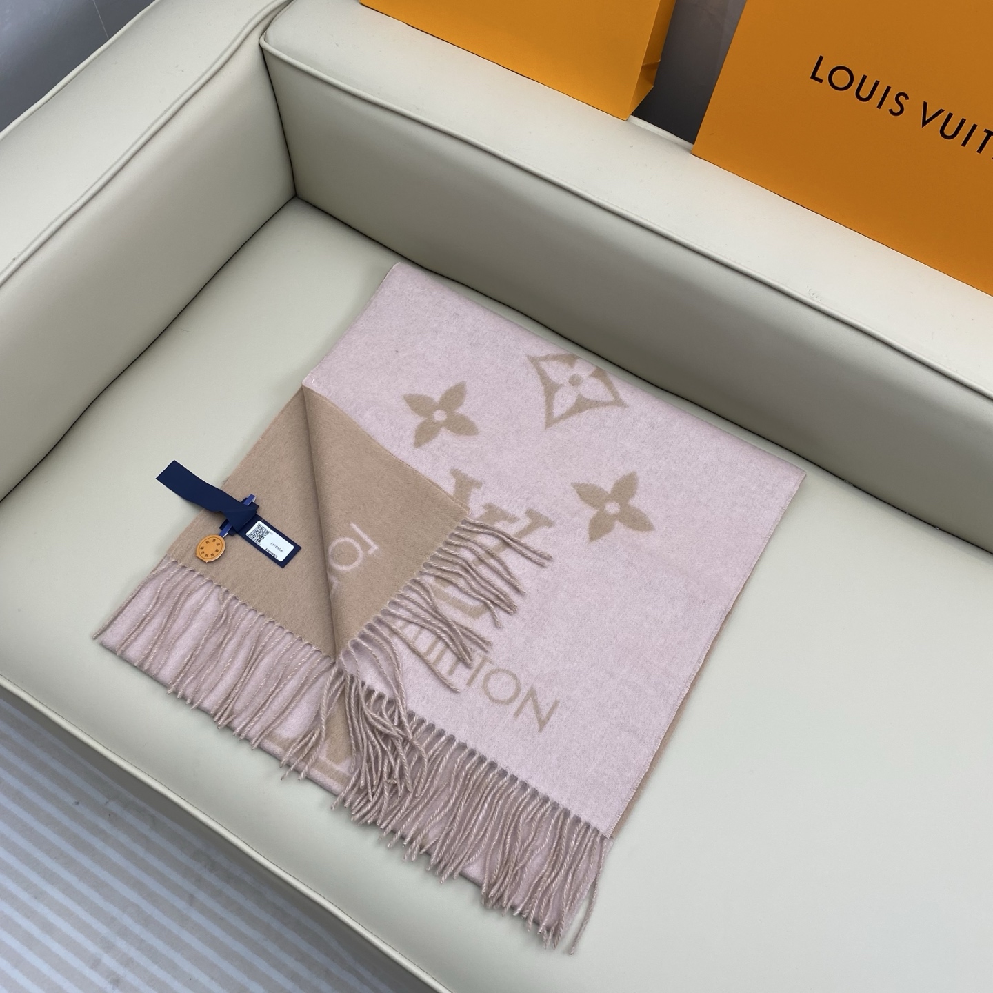  「芯片版」1v双面披肩围巾 190*45cm  100%羊绒 Reykjavik 围巾臻选丰盈羊绒，以