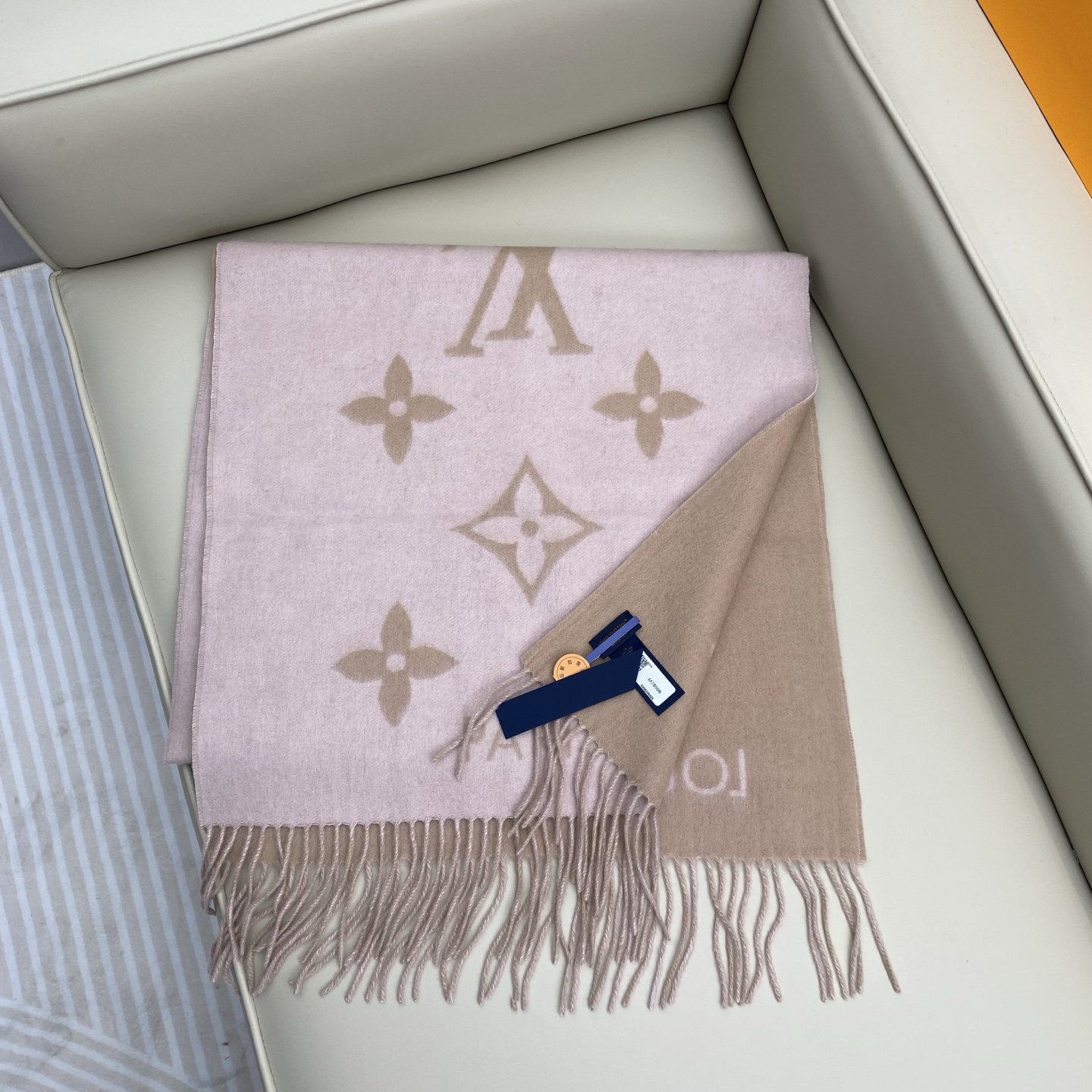  「芯片版」1v双面披肩围巾 190*45cm  100%羊绒 Reykjavik 围巾臻选丰盈羊绒，以