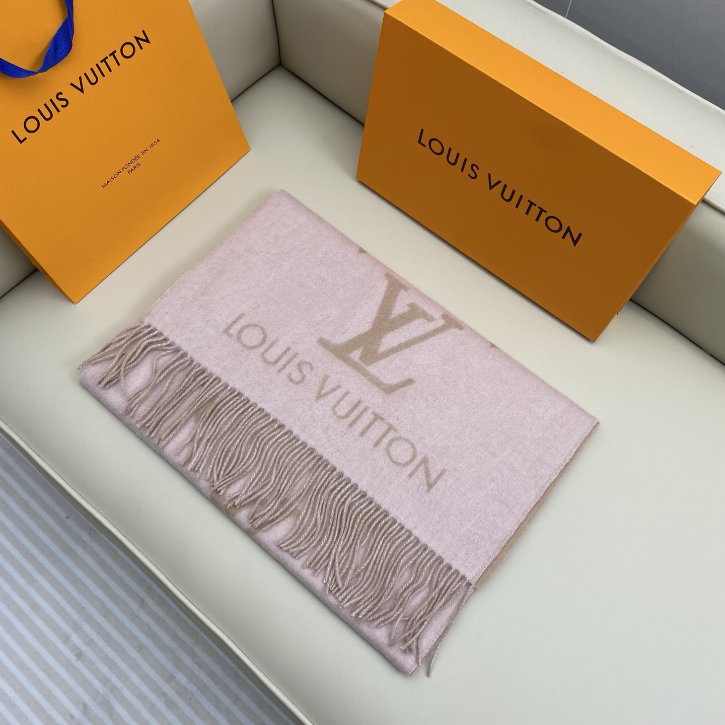  「芯片版」1v双面披肩围巾 190*45cm  100%羊绒 Reykjavik 围巾臻选丰盈羊绒，以