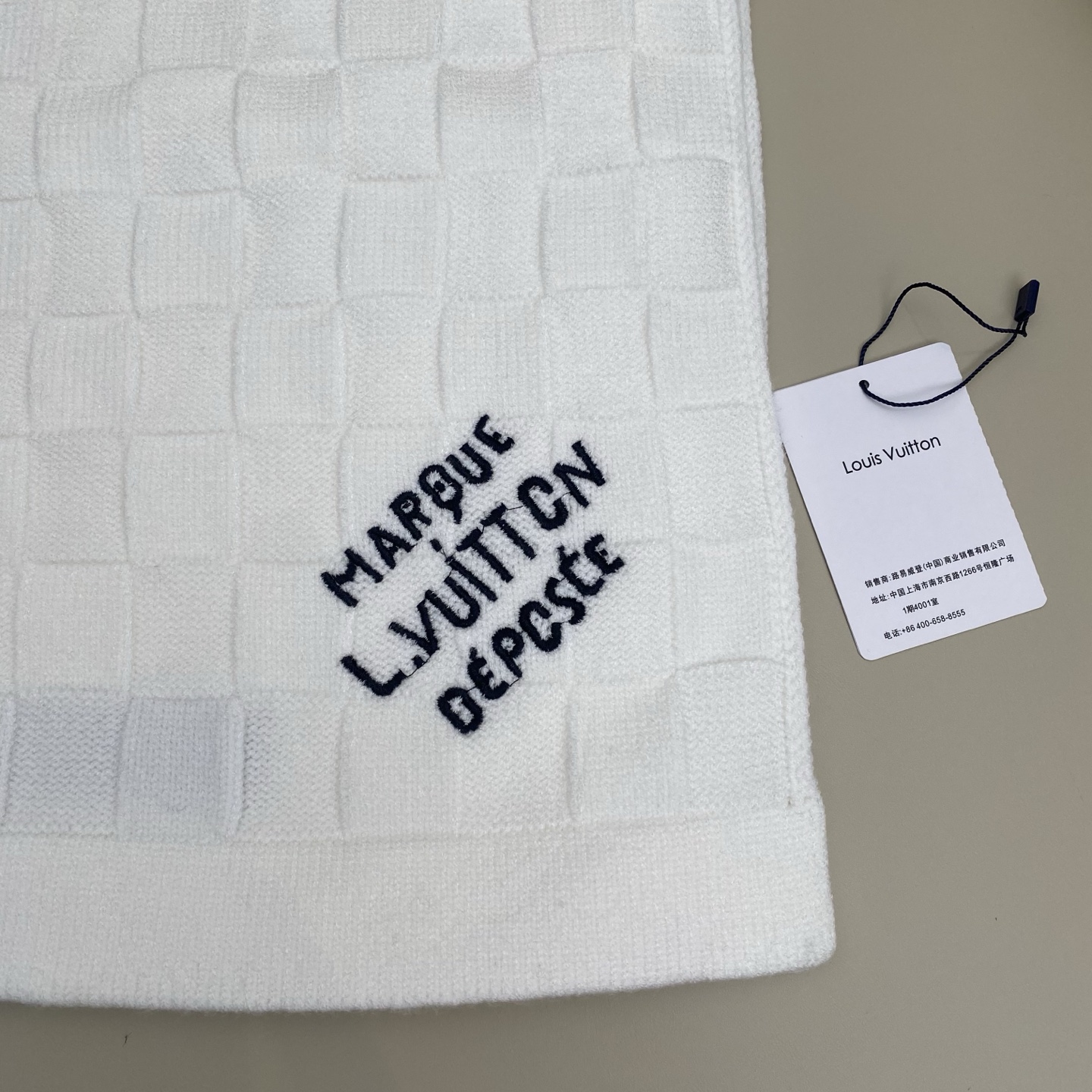 Louis Vuitto. new scarf 新款出货🆕Damier Snug 围巾以绵羊毛针织呈现立