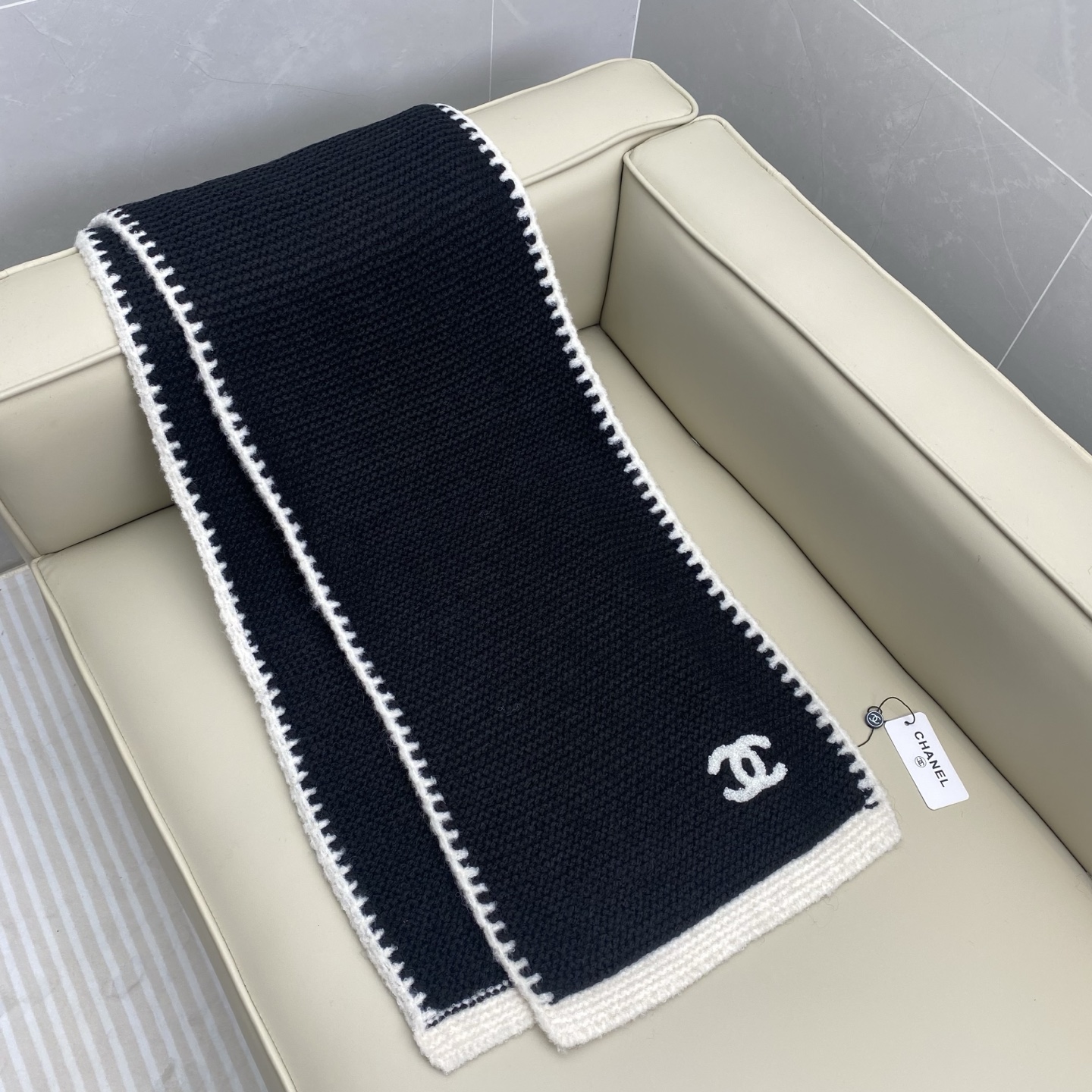 香奈儿系列货 专供viP 产品 ♥顶级苏格兰进口绵羊毛 回钩针法使围巾赋有弹性且柔软亲肤 🤩🤩 无比的高