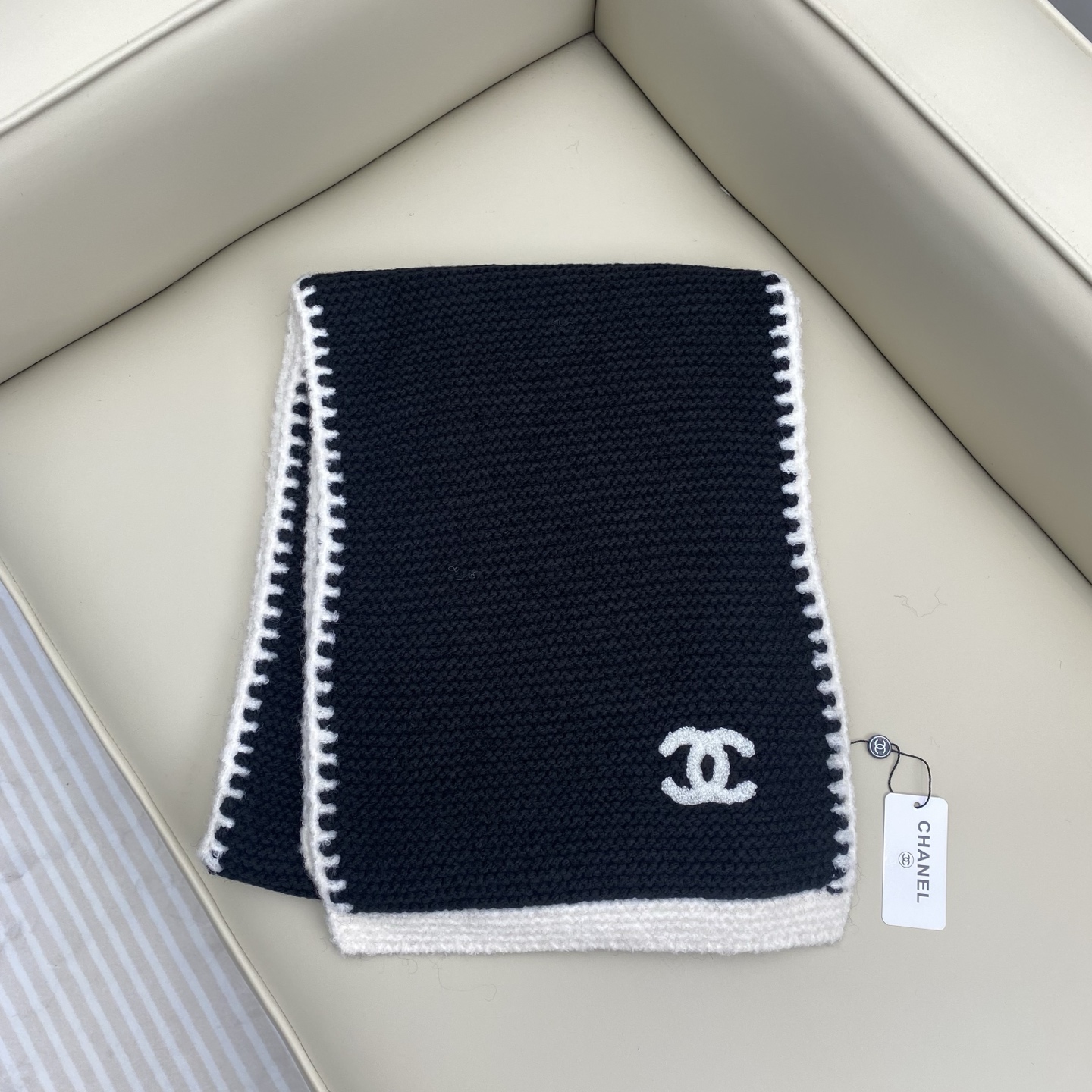 香奈儿系列货 专供viP 产品 ♥顶级苏格兰进口绵羊毛 回钩针法使围巾赋有弹性且柔软亲肤 🤩🤩 无比的高