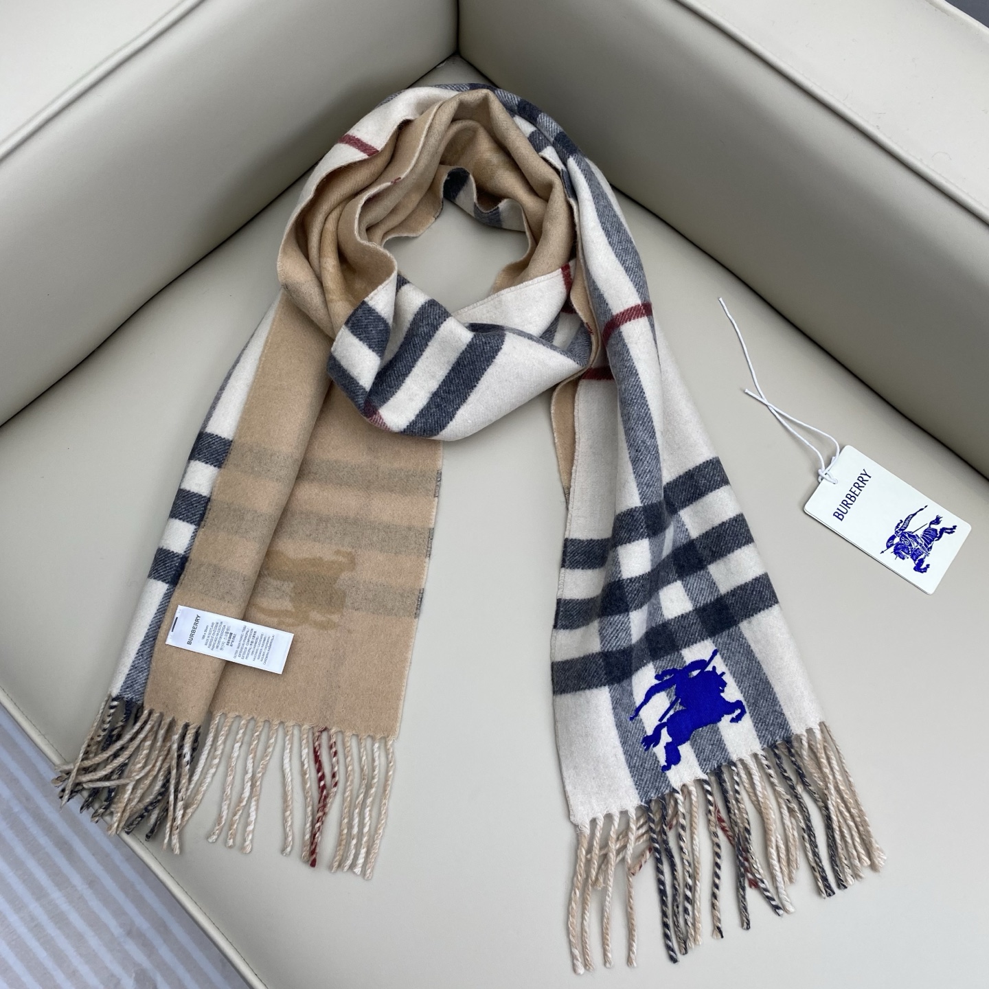 ❤️最新款 双面刺绣➕印花➕提花 大密度双面羊绒格子围巾 超高难度工艺 绝非一般coPy能做 原版开板 