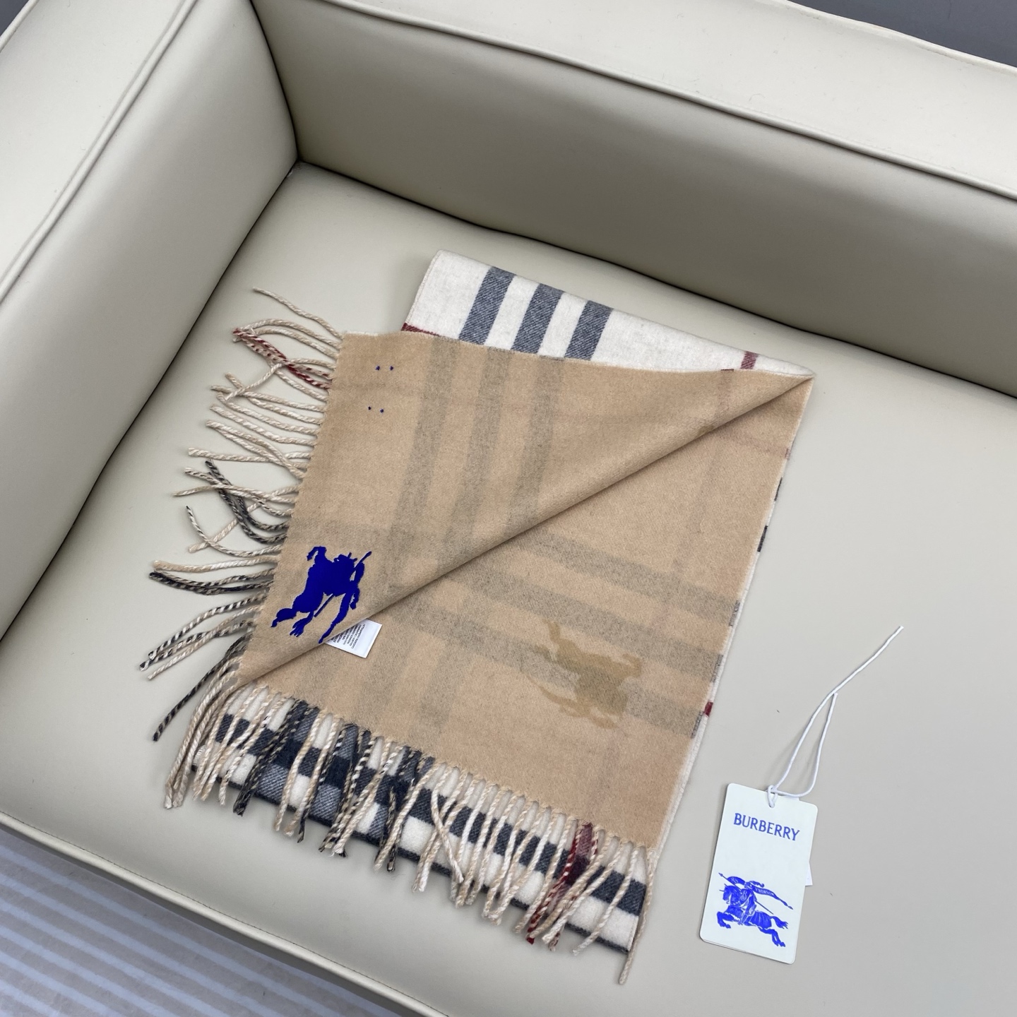 ❤️最新款 双面刺绣➕印花➕提花 大密度双面羊绒格子围巾 超高难度工艺 绝非一般coPy能做 原版开板 