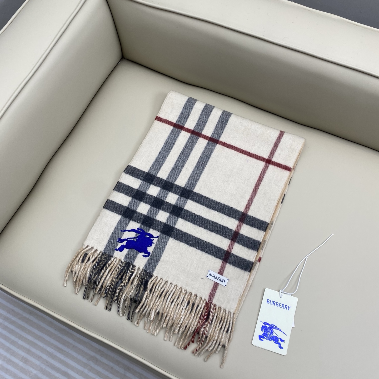 ❤️最新款 双面刺绣➕印花➕提花 大密度双面羊绒格子围巾 超高难度工艺 绝非一般coPy能做 原版开板 