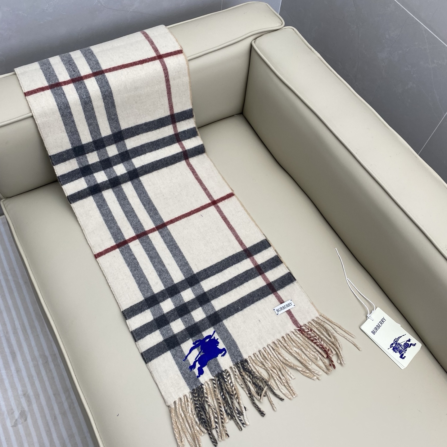 ❤️最新款 双面刺绣➕印花➕提花 大密度双面羊绒格子围巾 超高难度工艺 绝非一般coPy能做 原版开板 