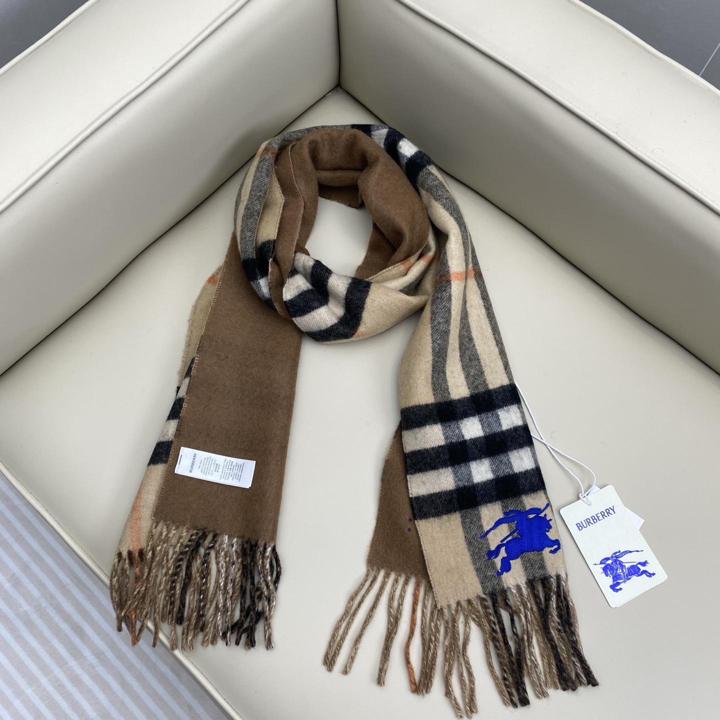 ❤️最新款 双面刺绣➕印花➕提花 大密度双面羊绒格子围巾 超高难度工艺 绝非一般coPy能做 原版开板 