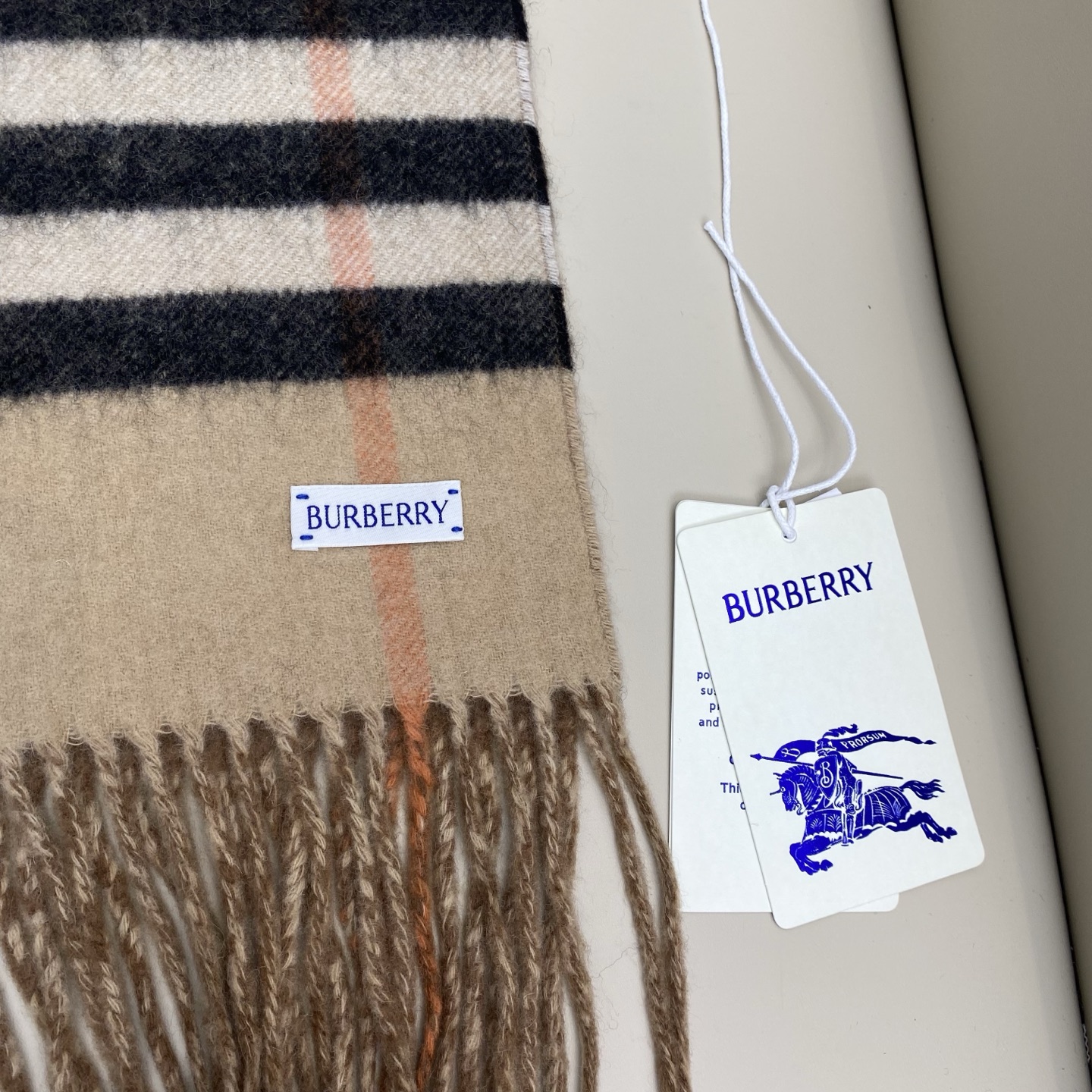 ❤️最新款 双面刺绣➕印花➕提花 大密度双面羊绒格子围巾 超高难度工艺 绝非一般coPy能做 原版开板 