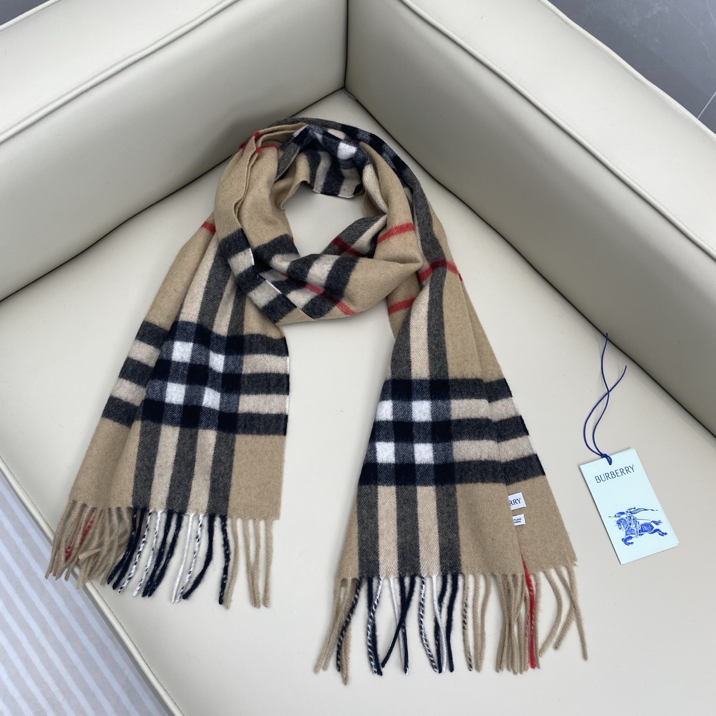 高版 高克重150 𝐁𝐁𝐫 经典格纹围巾180*30cm.100%山羊绒 经典格纹羊绒围巾,整个制作流程