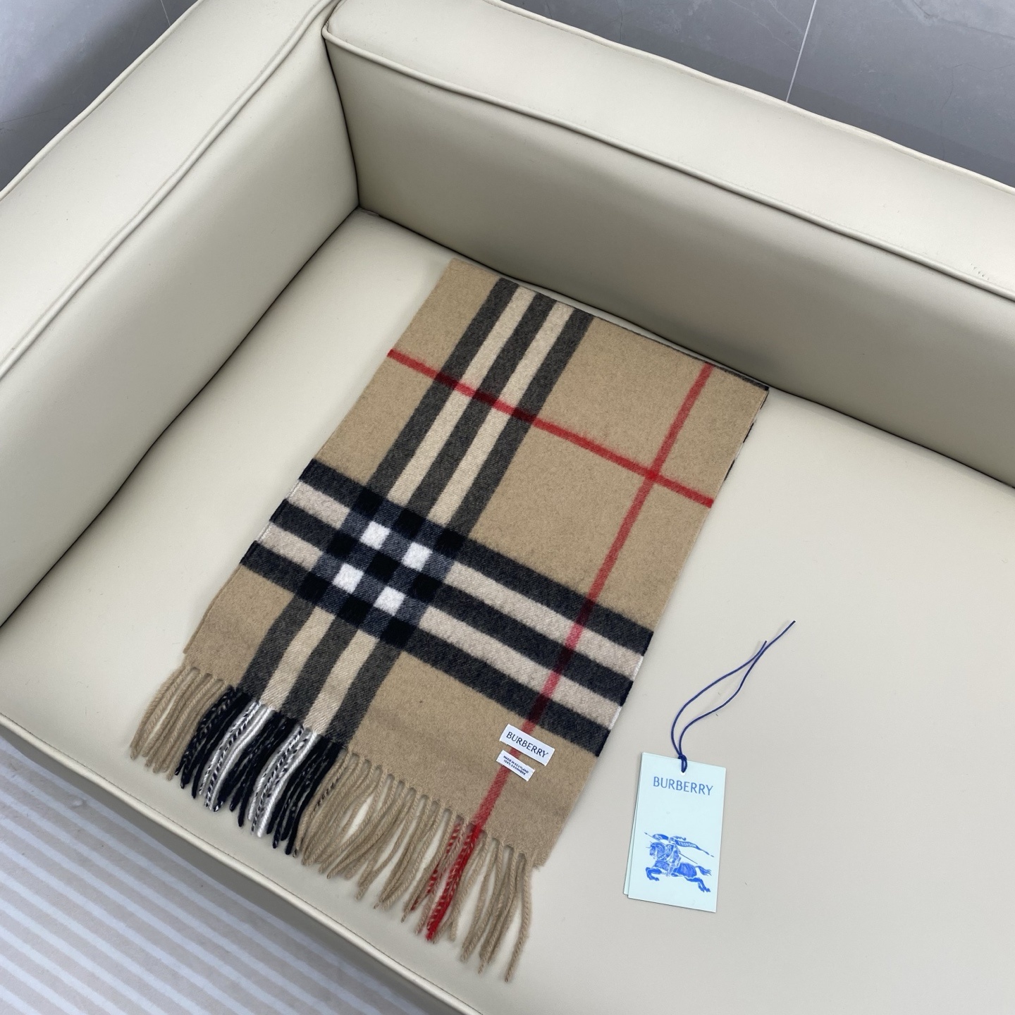 高版 高克重150 𝐁𝐁𝐫 经典格纹围巾180*30cm.100%山羊绒 经典格纹羊绒围巾,整个制作流程