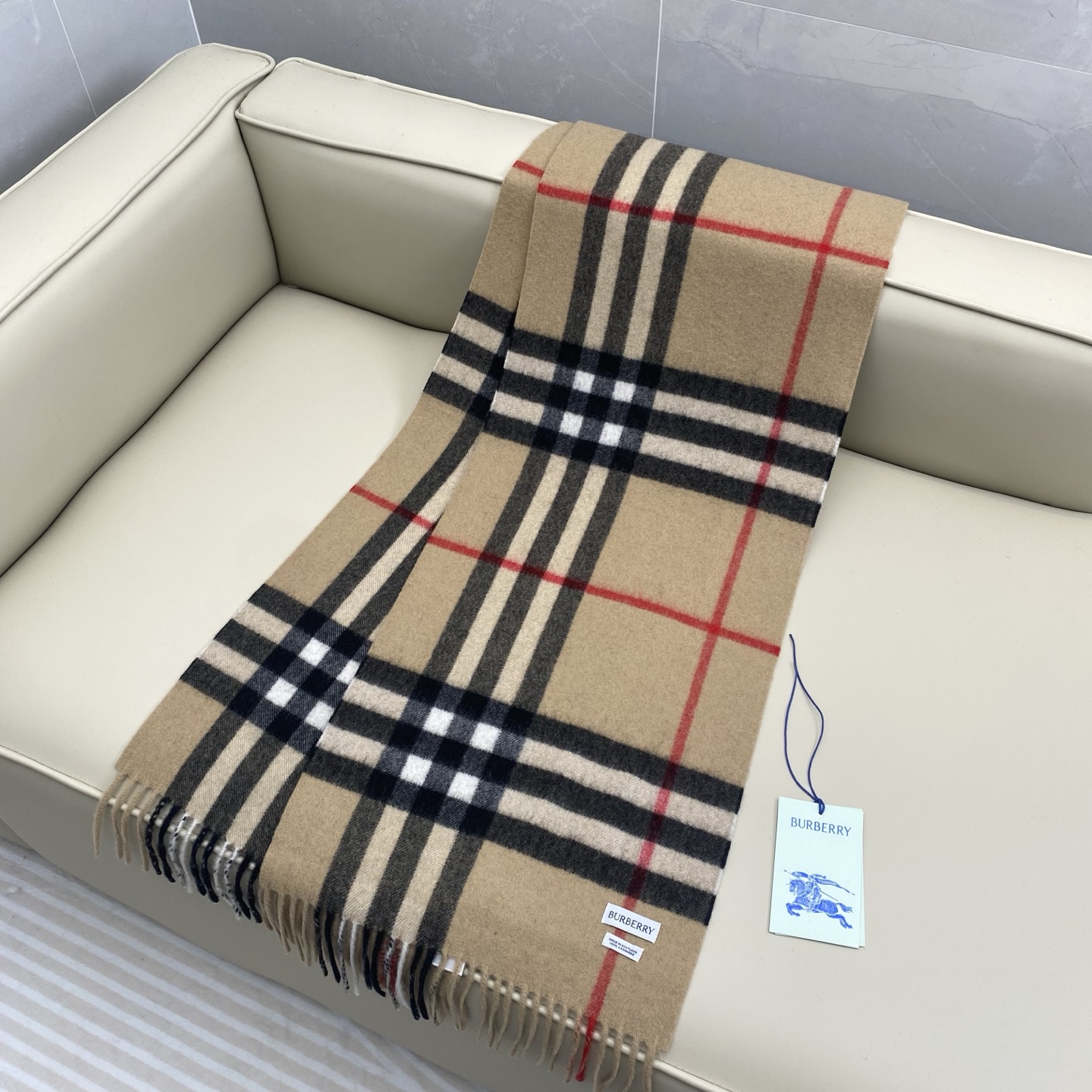 高版 高克重150 𝐁𝐁𝐫 经典格纹围巾180*30cm.100%山羊绒 经典格纹羊绒围巾,整个制作流程