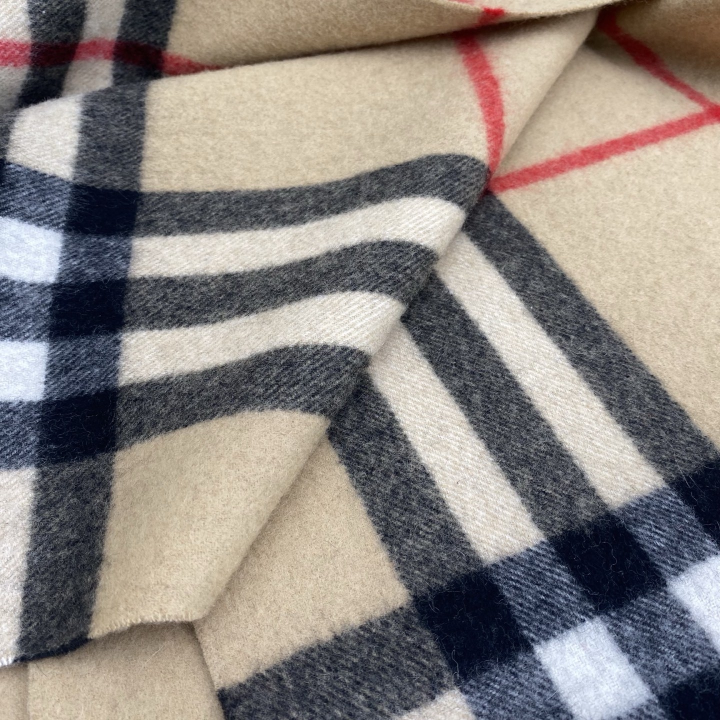 高版 高克重150 𝐁𝐁𝐫 经典格纹围巾180*30cm.100%山羊绒 经典格纹羊绒围巾,整个制作流程